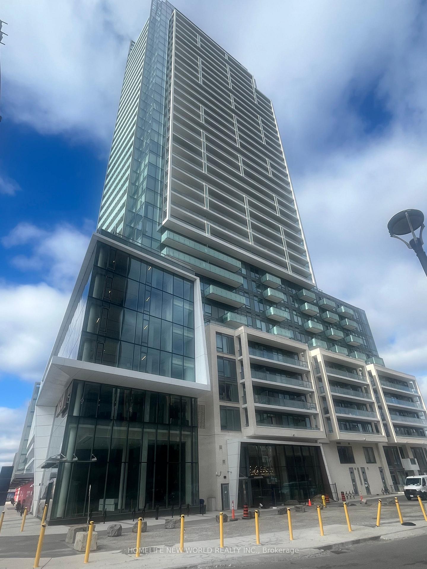 3 Bedrooms Condo at 8 Olympic Garden,  Toronto For sale