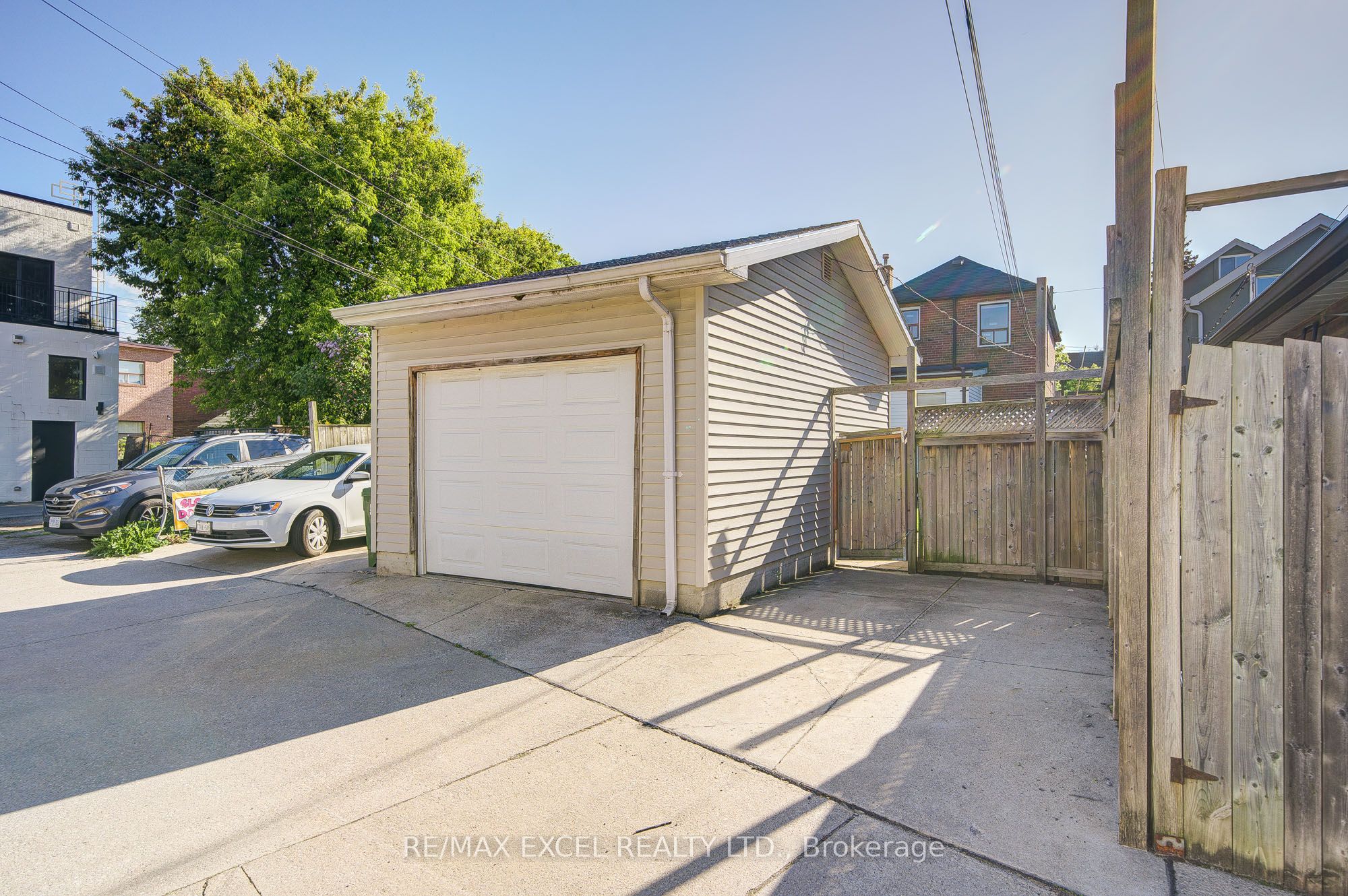 523 Delaware Avenue