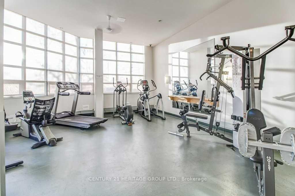 1 Bedroom Condo at 509 Beecroft, Toronto For sale