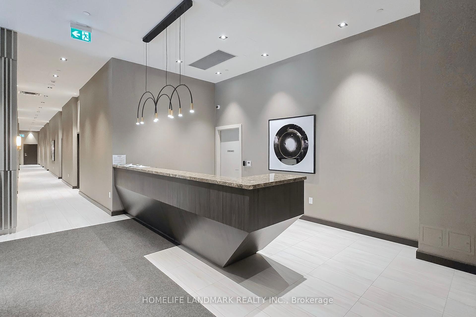 2 Bedrooms Condo at 60 Honeycrisp, Vaughan For sale