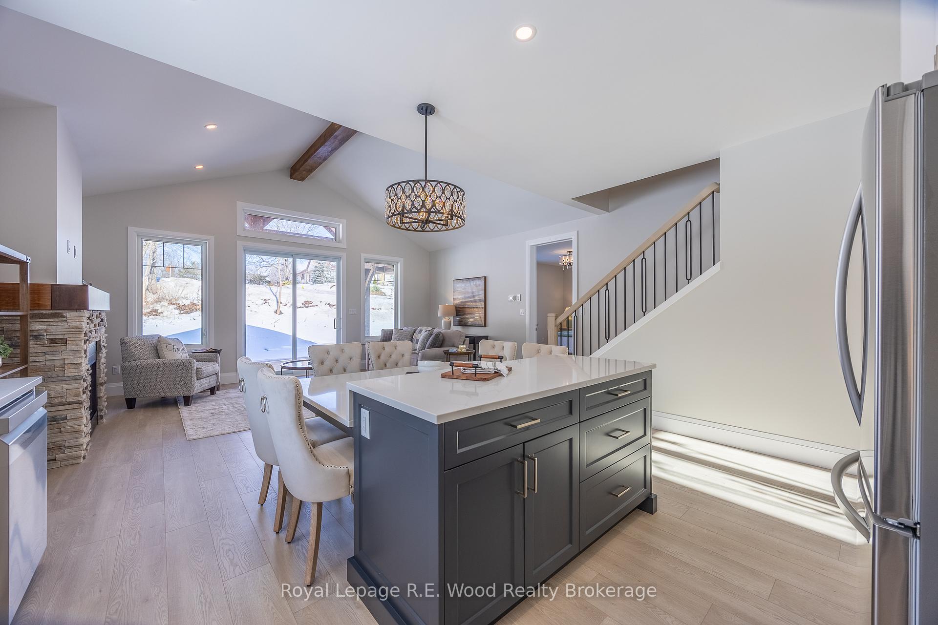 Photo of 15 Greenhill Drive, Tillsonburg, ON N4G 2K6