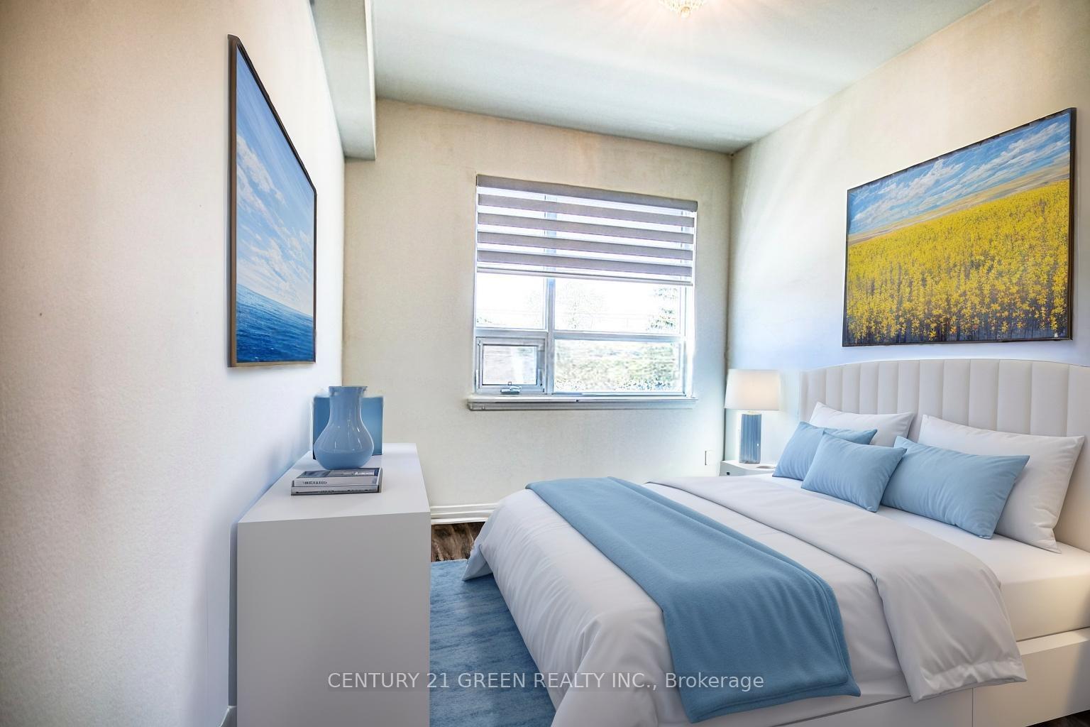 2 Bedrooms Condo at 680 Atwater, Mississauga For sale