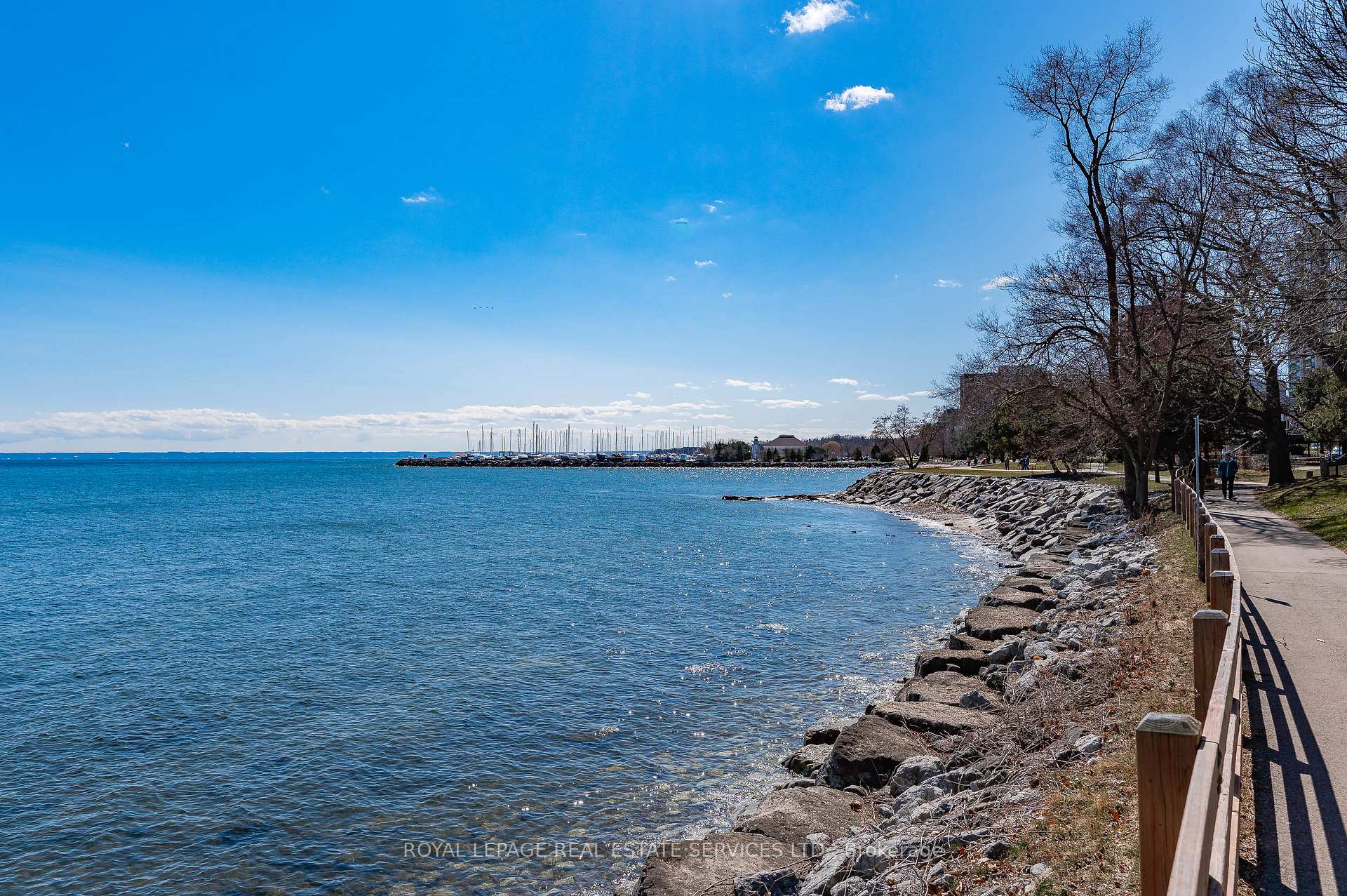 3 Bedrooms Condo at 2098 Marine,  Oakville For sale