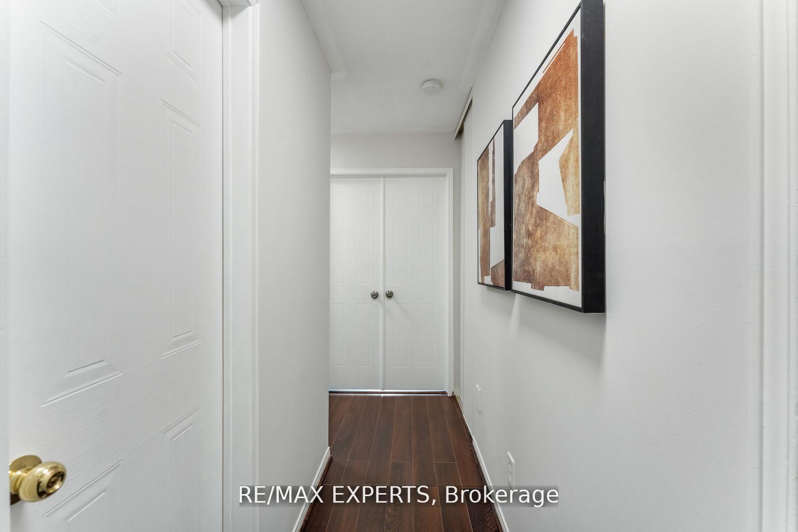 5 Bedrooms Condo at 1484 Torrington, Mississauga For sale