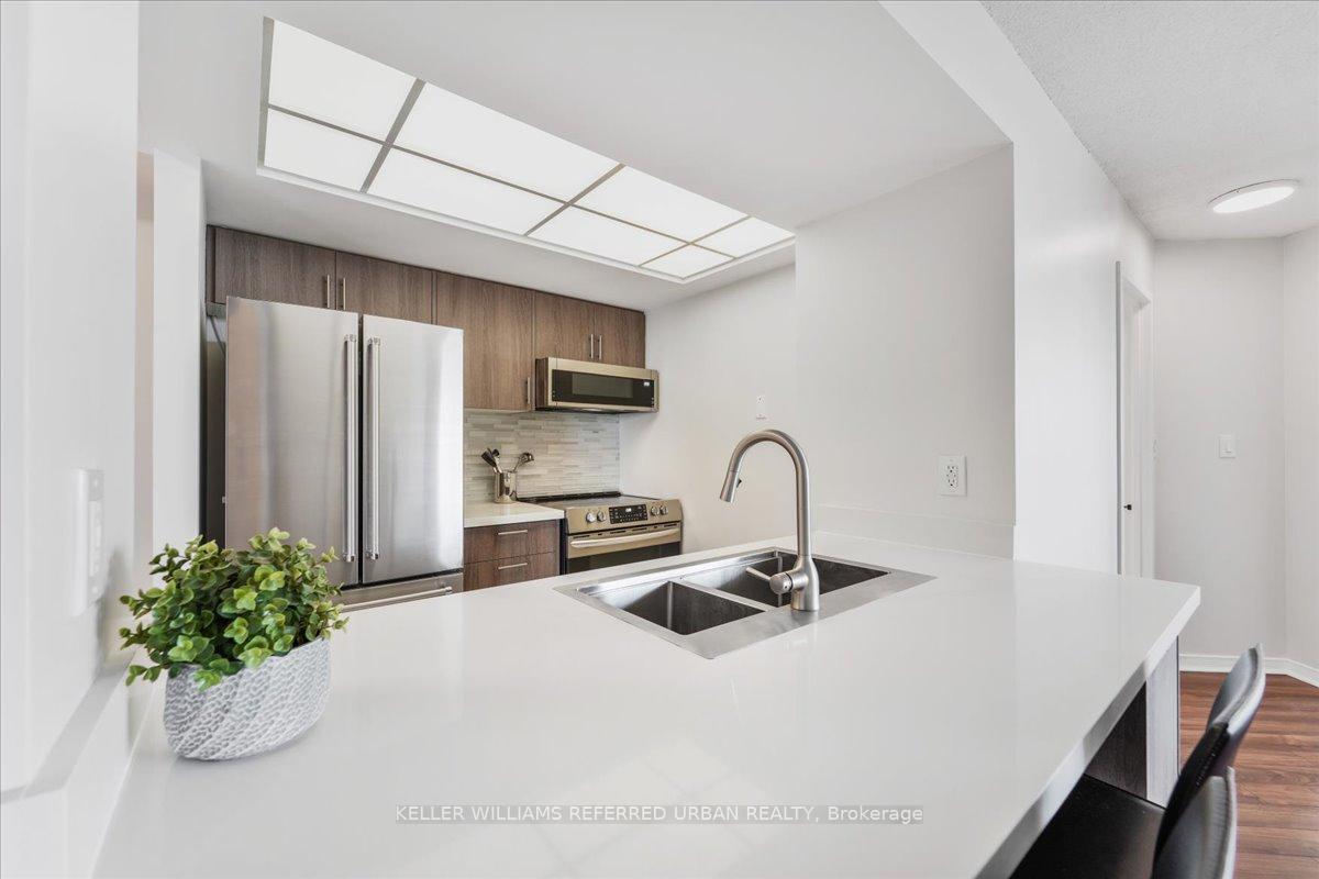 1 Bedroom Condo at 5 Concorde, Toronto For sale