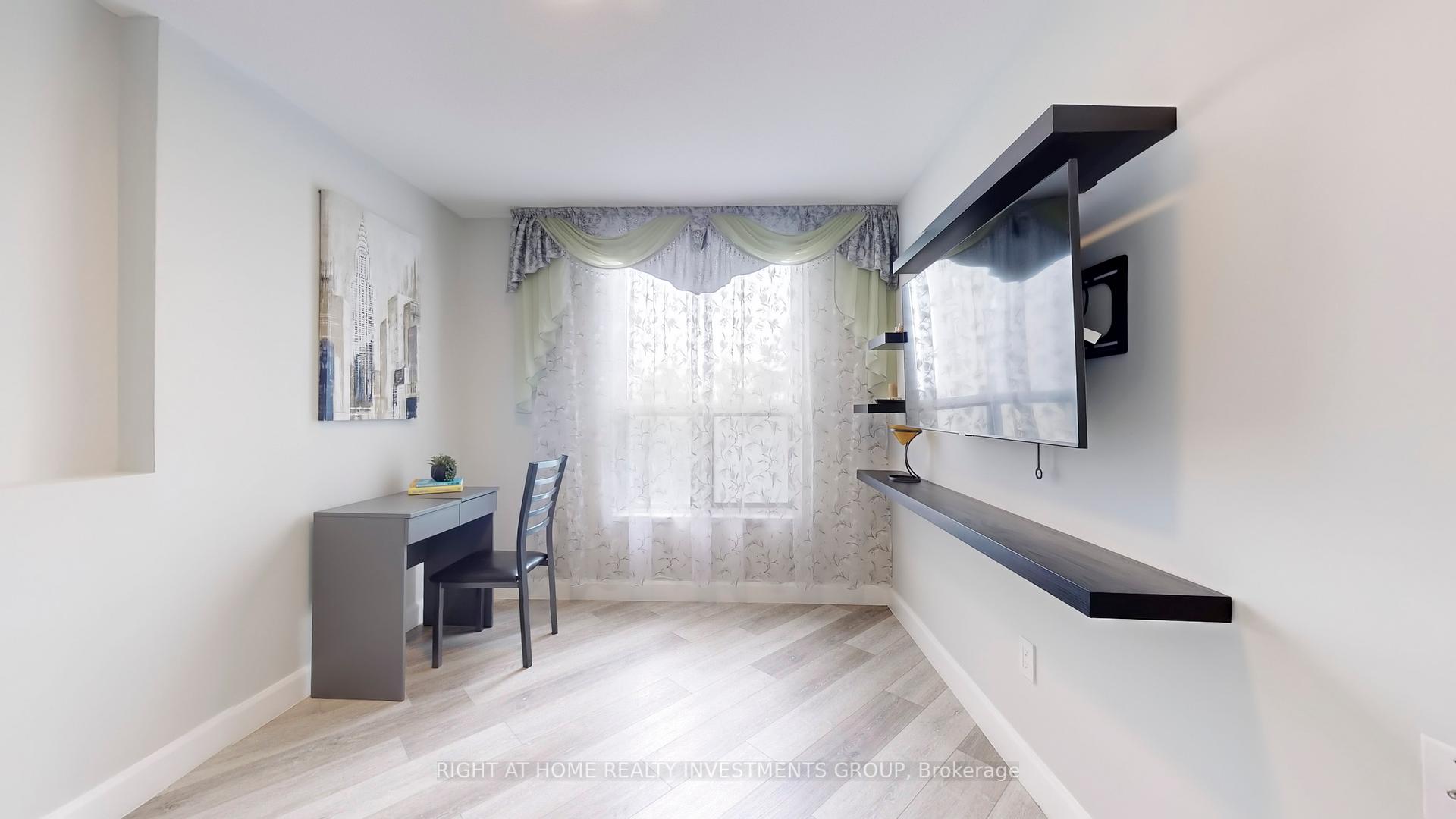 3 Bedrooms Condo at 85 Emmett, Toronto For sale