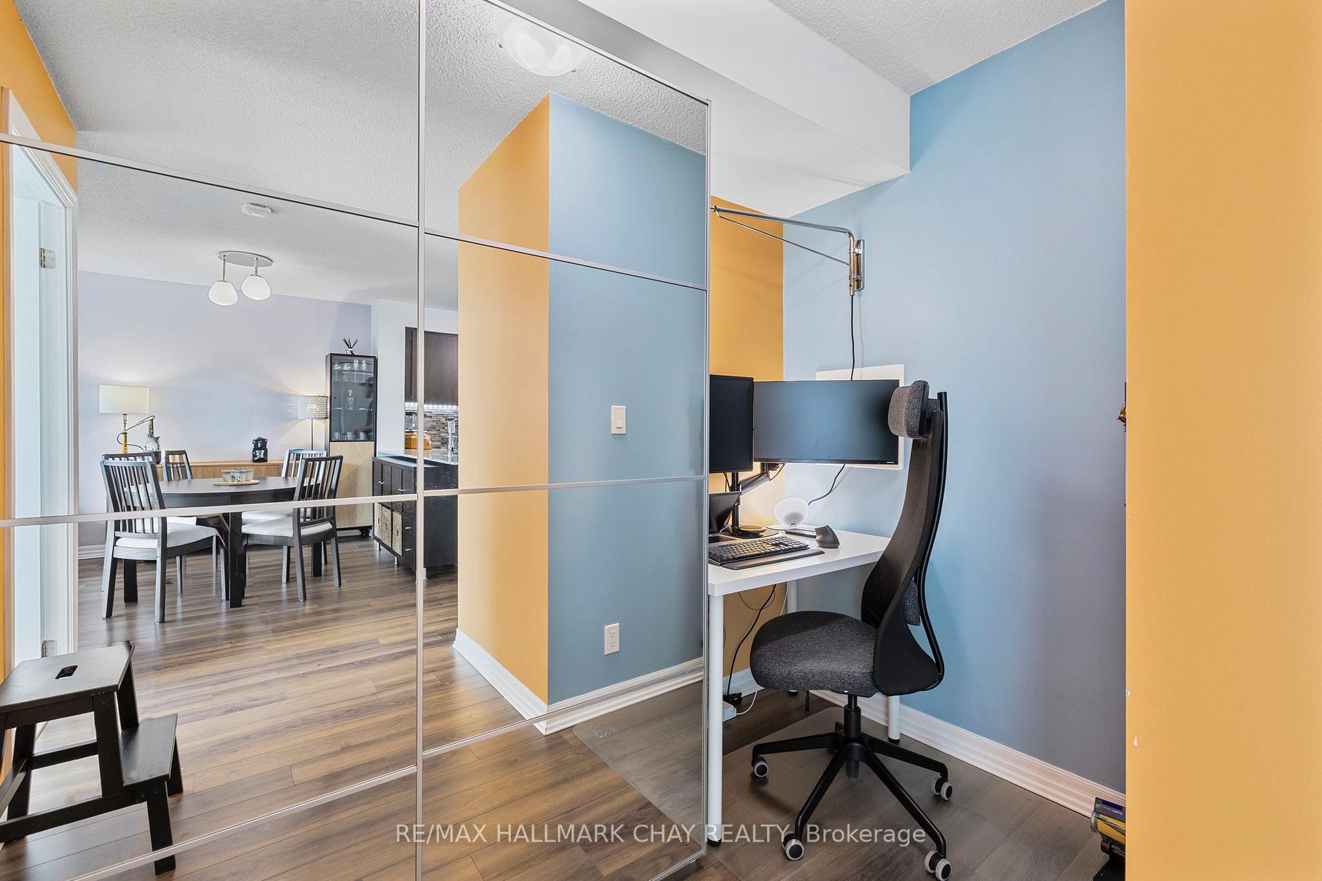 2 Bedrooms Condo at 80 Esther Lorrie, Toronto For sale