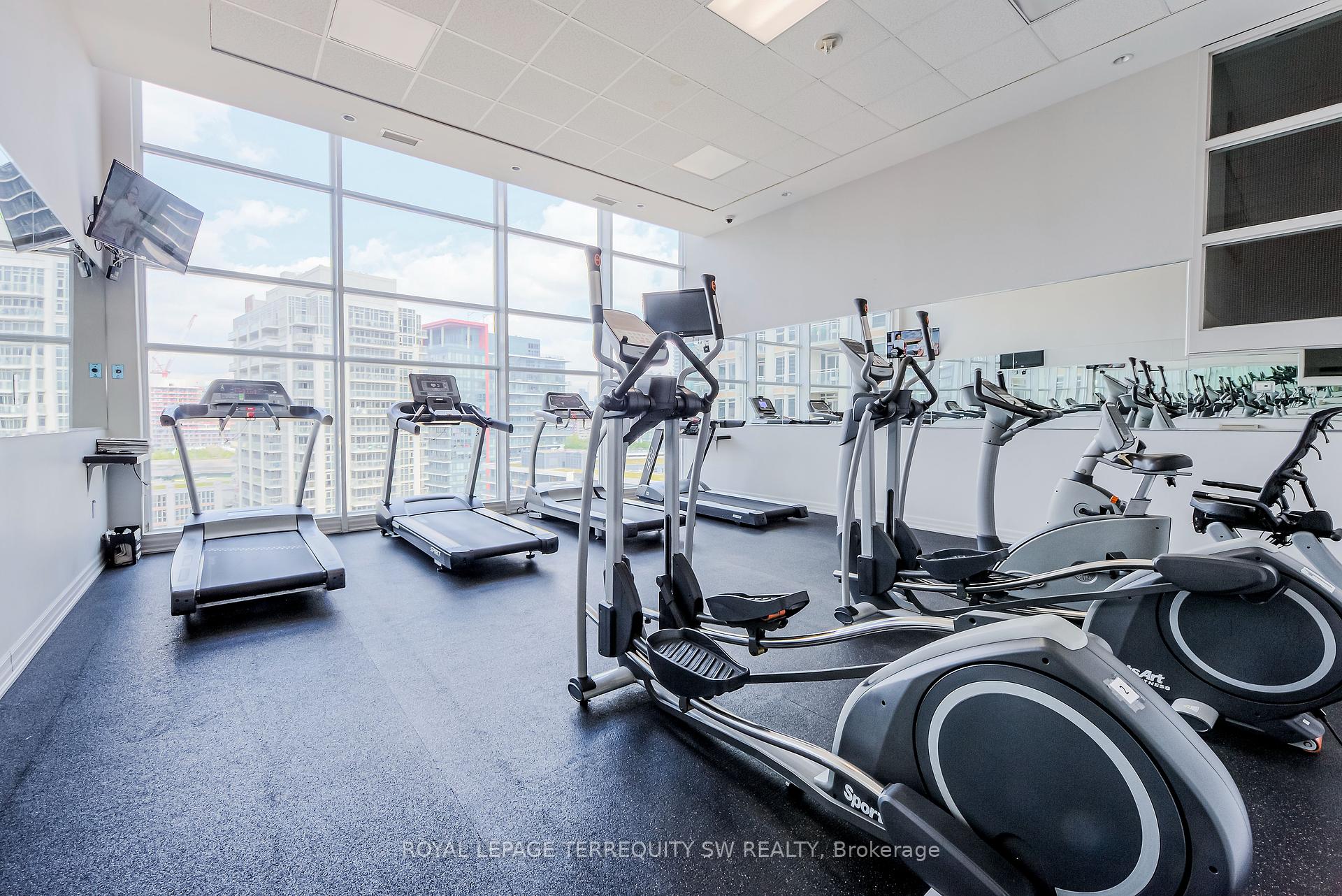 3 Bedrooms Condo at 628 Fleet, Toronto For sale