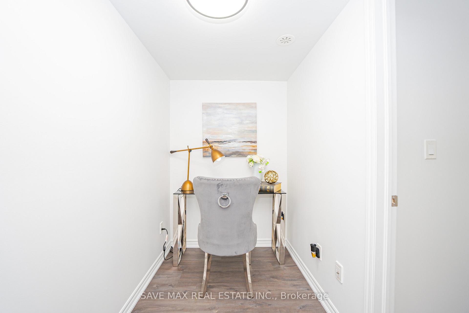 3 Bedrooms Condo at 1070 Progress, Toronto For sale
