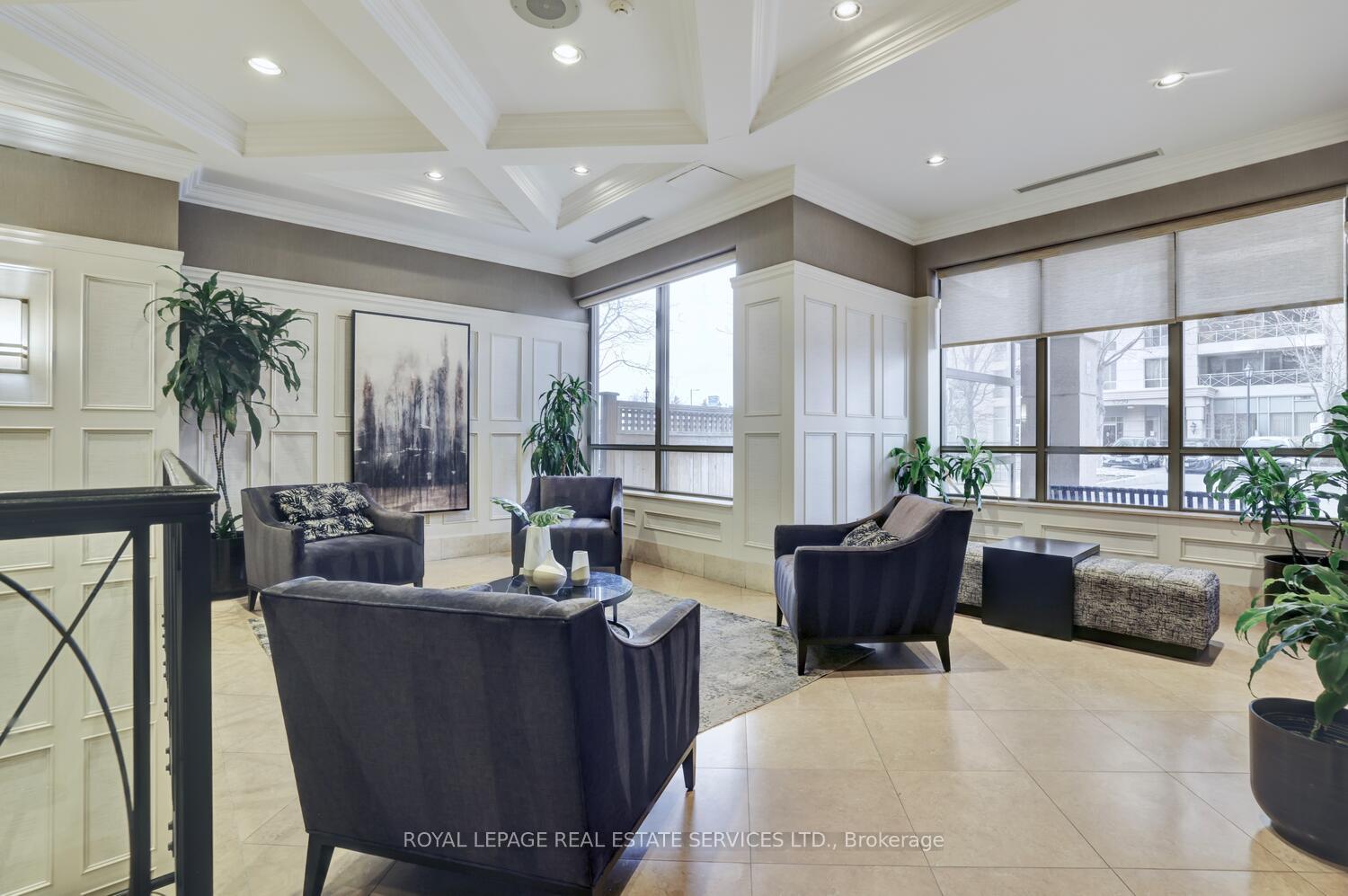 2 Bedrooms Condo at 5233 Dundas,  Toronto For sale