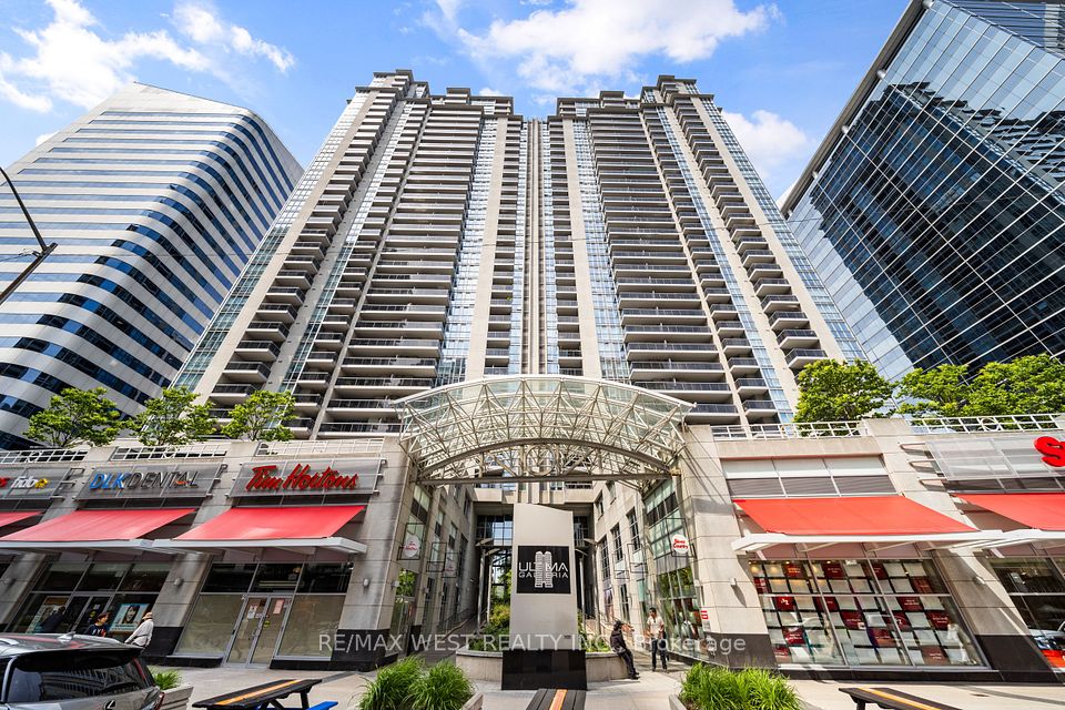 4978 Yonge