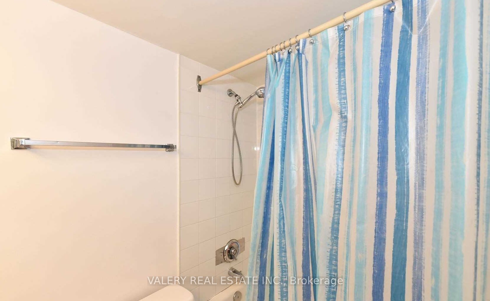 1131 Steeles Avenue W, #409