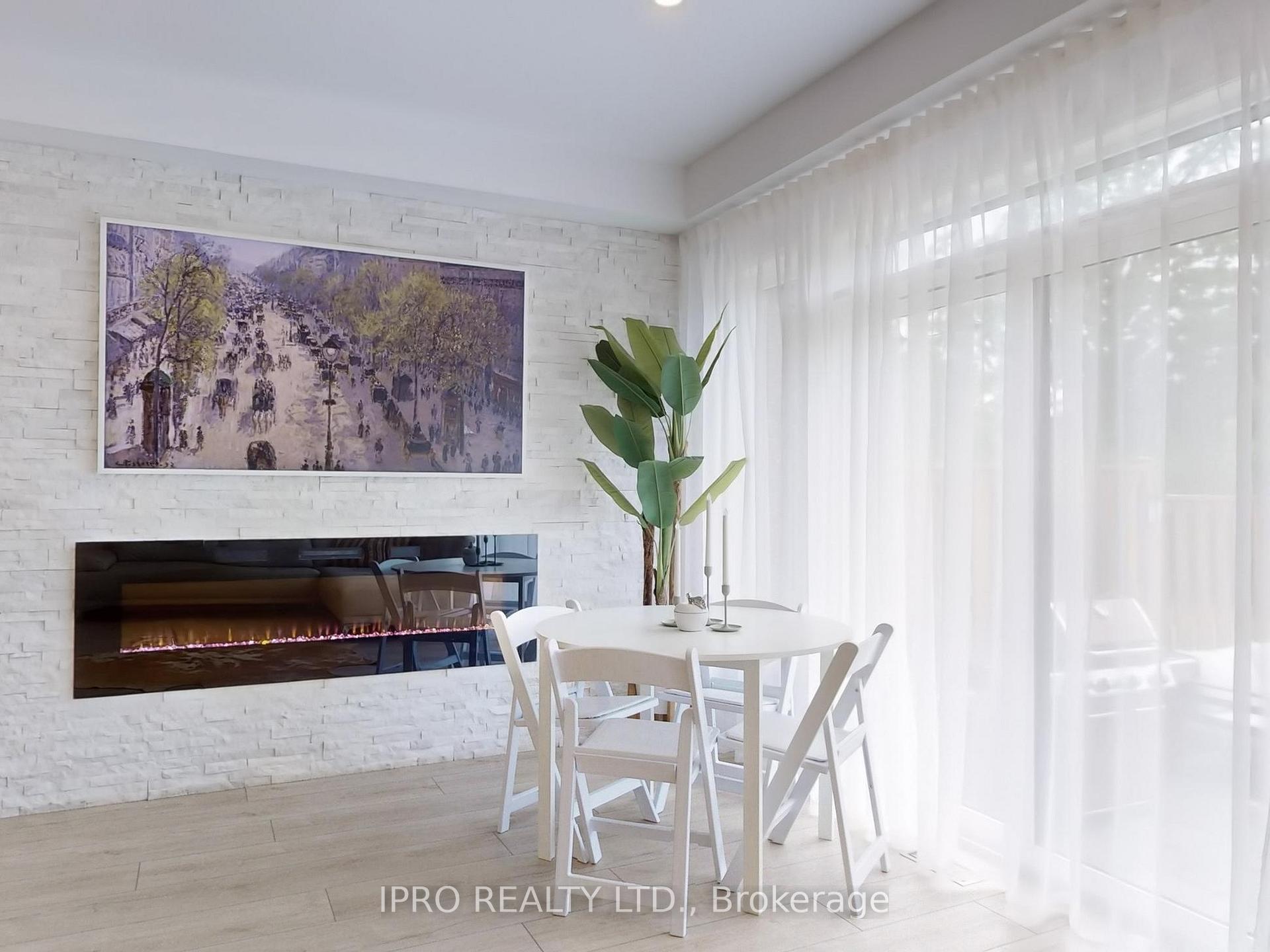 3 Bedrooms Condo at 35 Midhurst, Hamilton For sale