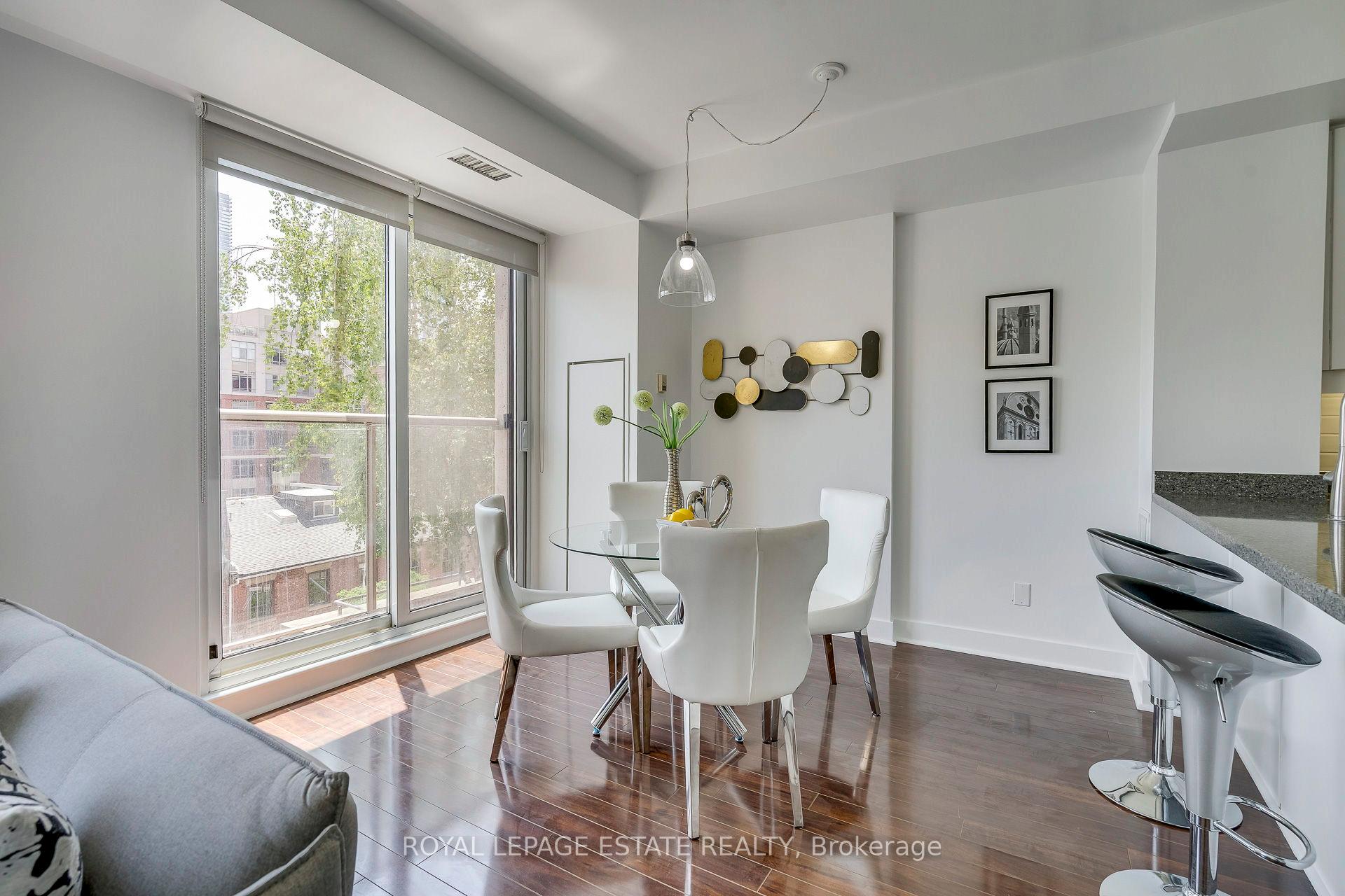 2 Bedrooms Condo at 168 King, Toronto For sale