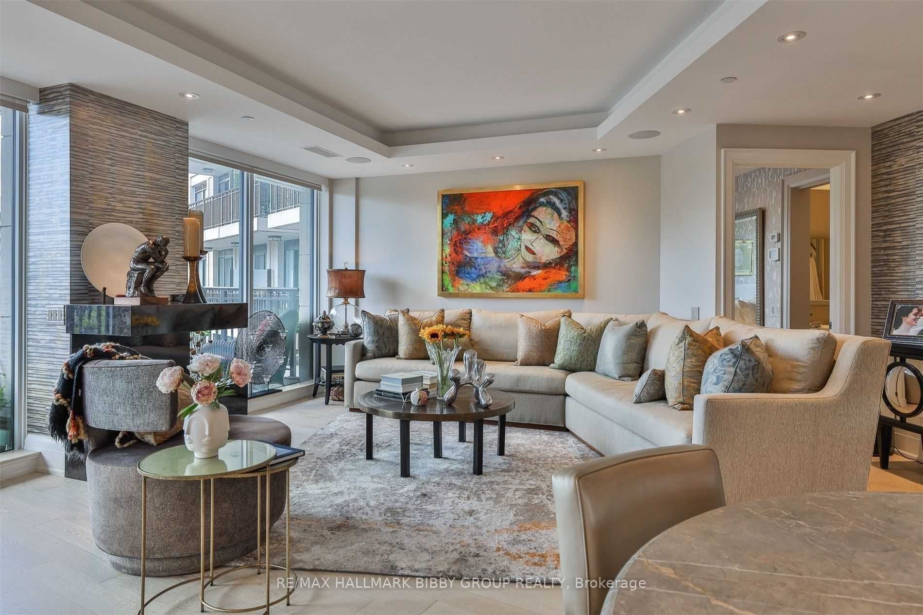 3 Bedrooms Condo at 181 Davenport,  Toronto For sale