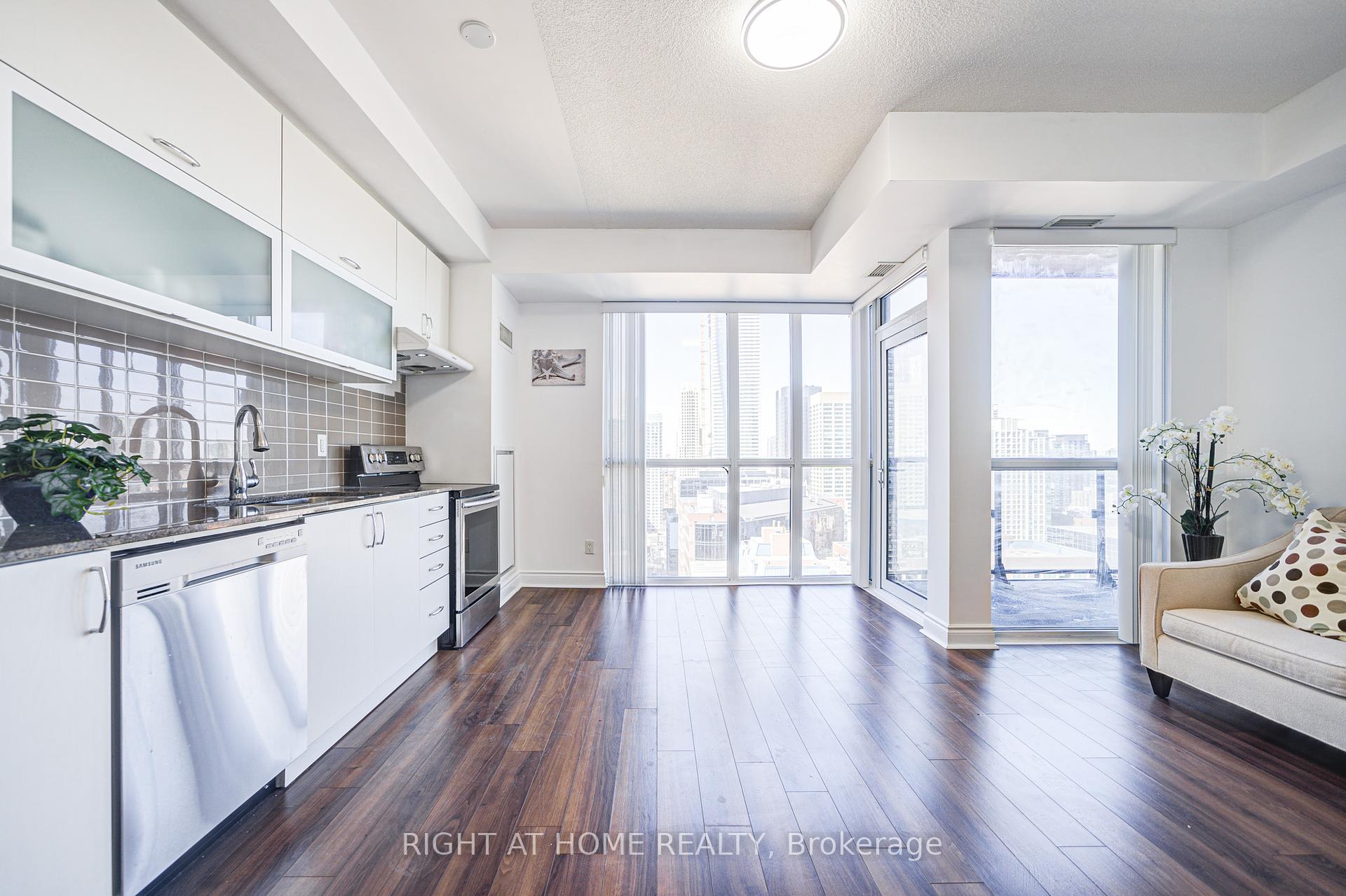 2 Bedrooms Condo at 28 Ted Rogers, Toronto For sale