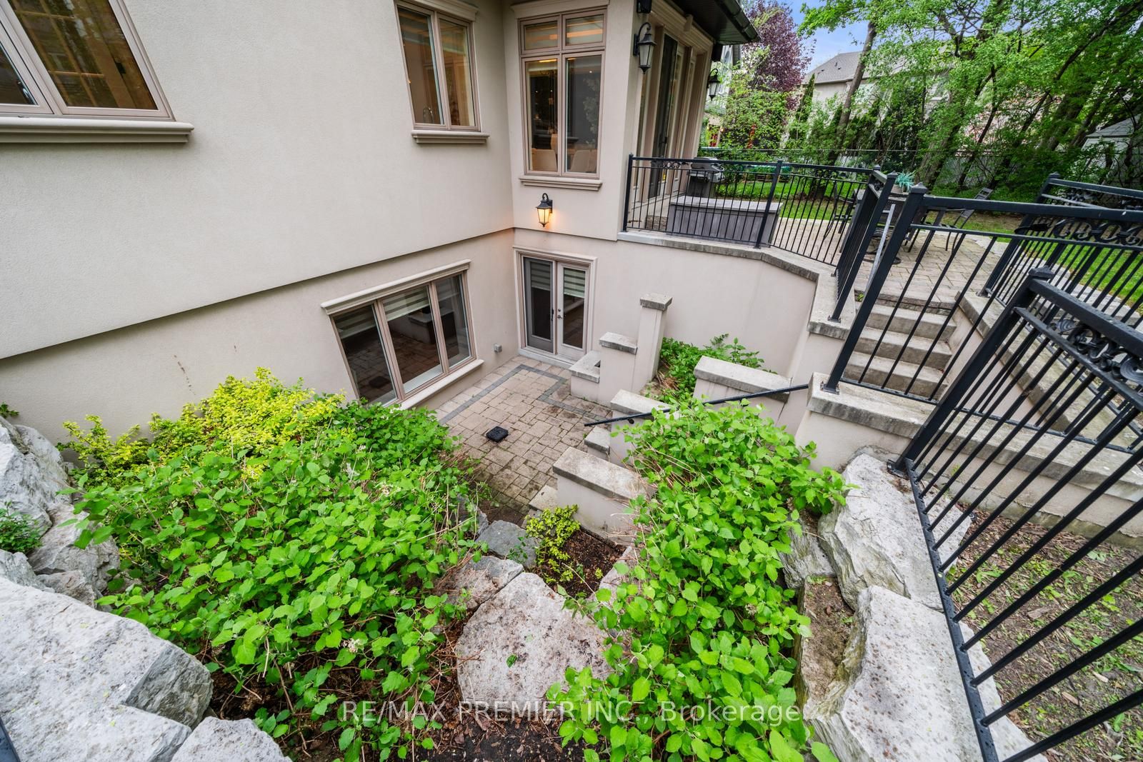 117 Upper Canada Drive