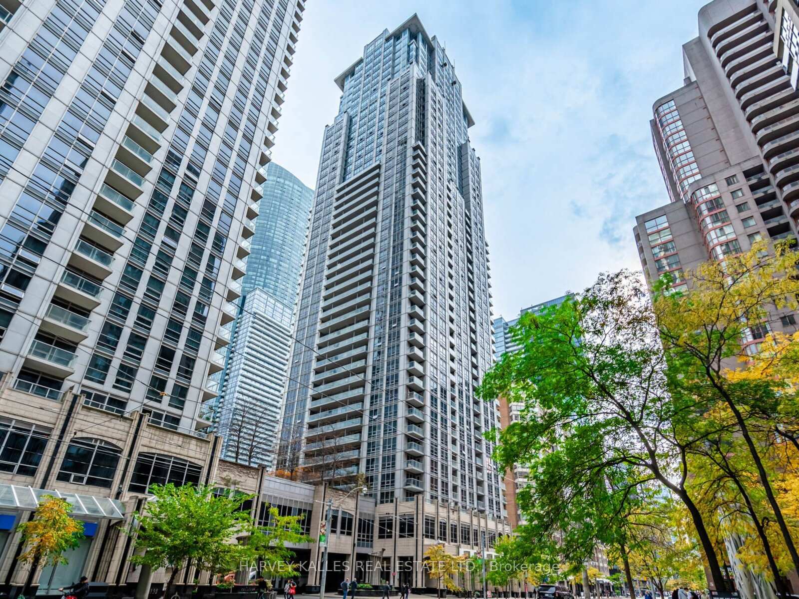 1 Bedroom Condo at 761 Bay, Toronto For sale
