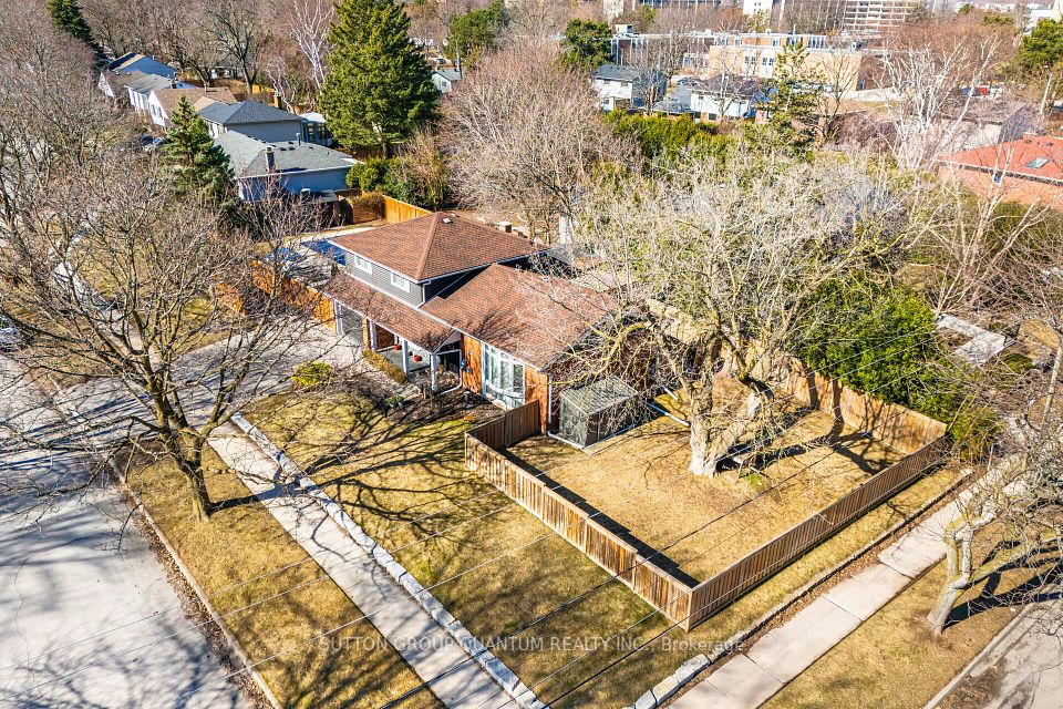 608 Rosedale