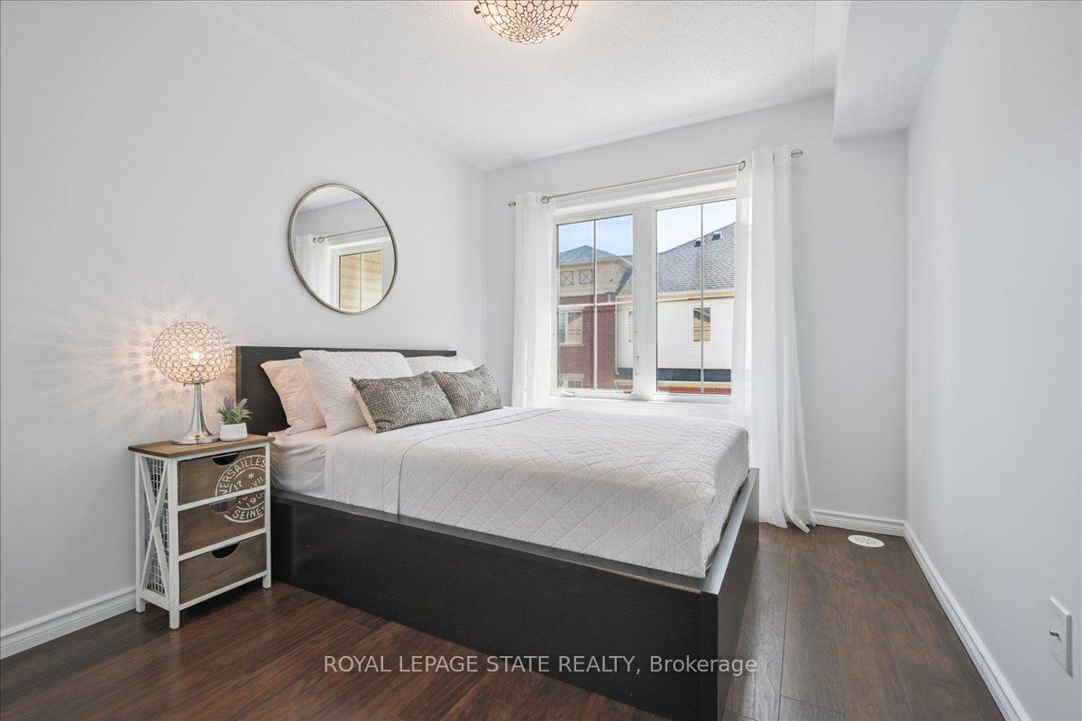 2 Bedrooms Condo at 2450 Post, Oakville For sale