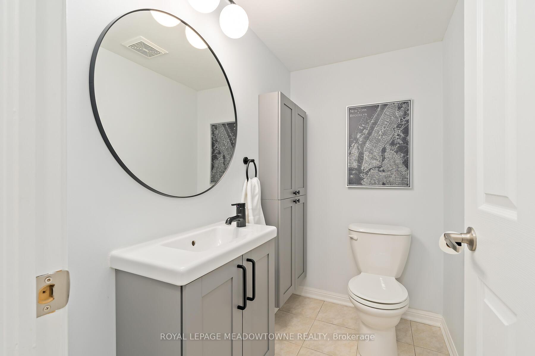 2 Bedrooms Condo at 2614 Dashwood, Oakville For sale