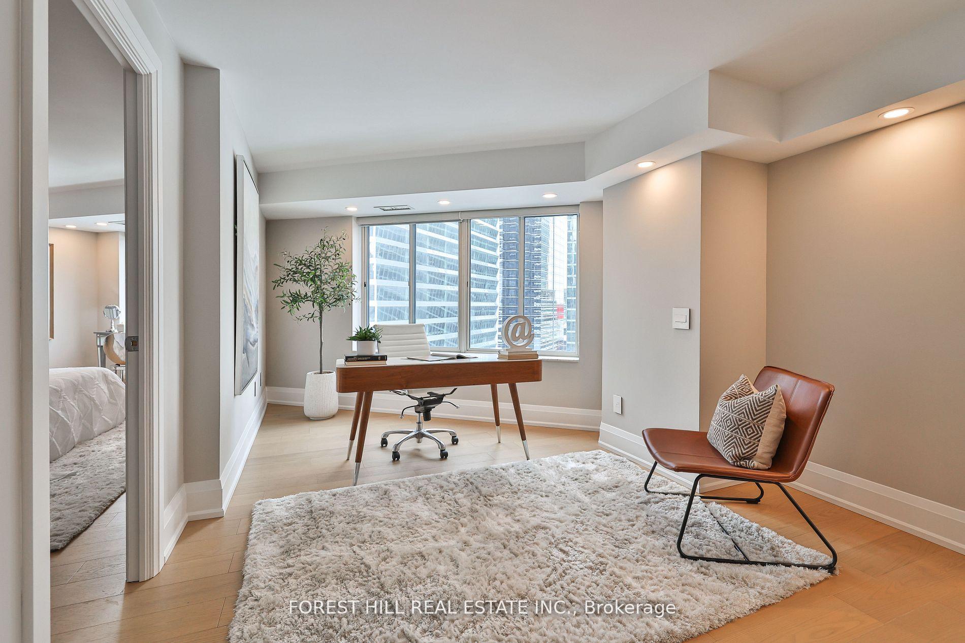 3 Bedrooms Condo at 33 University, Toronto For sale