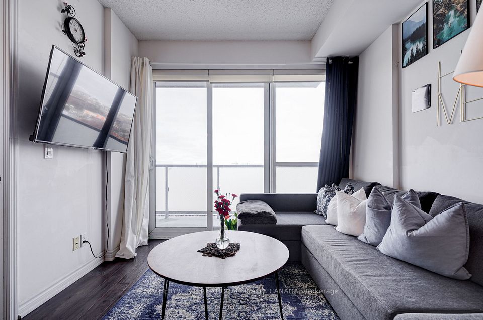 #712 - 15 James Finlay Way, Toronto, ON M3M 0B3