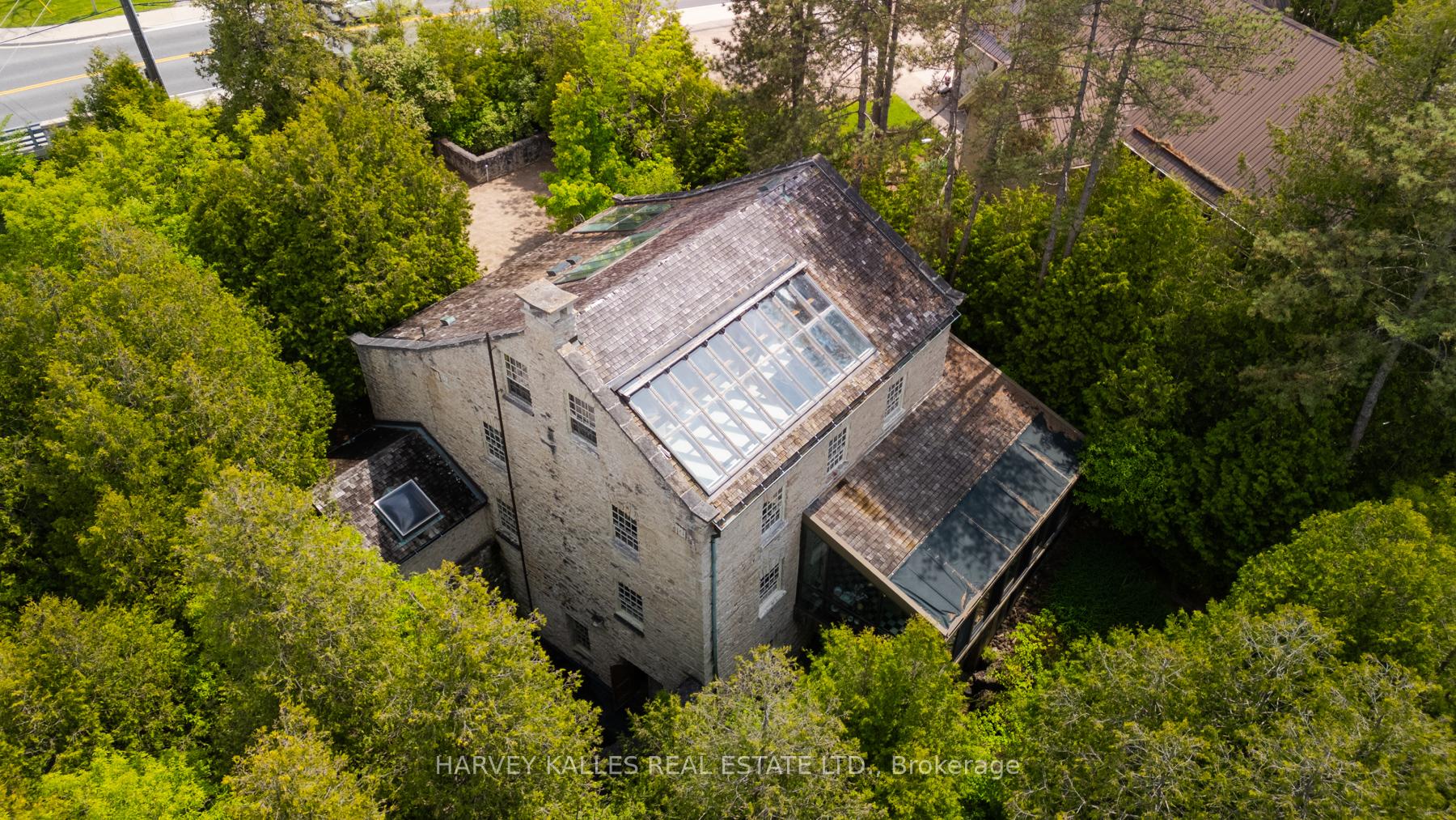 243 Main Street S