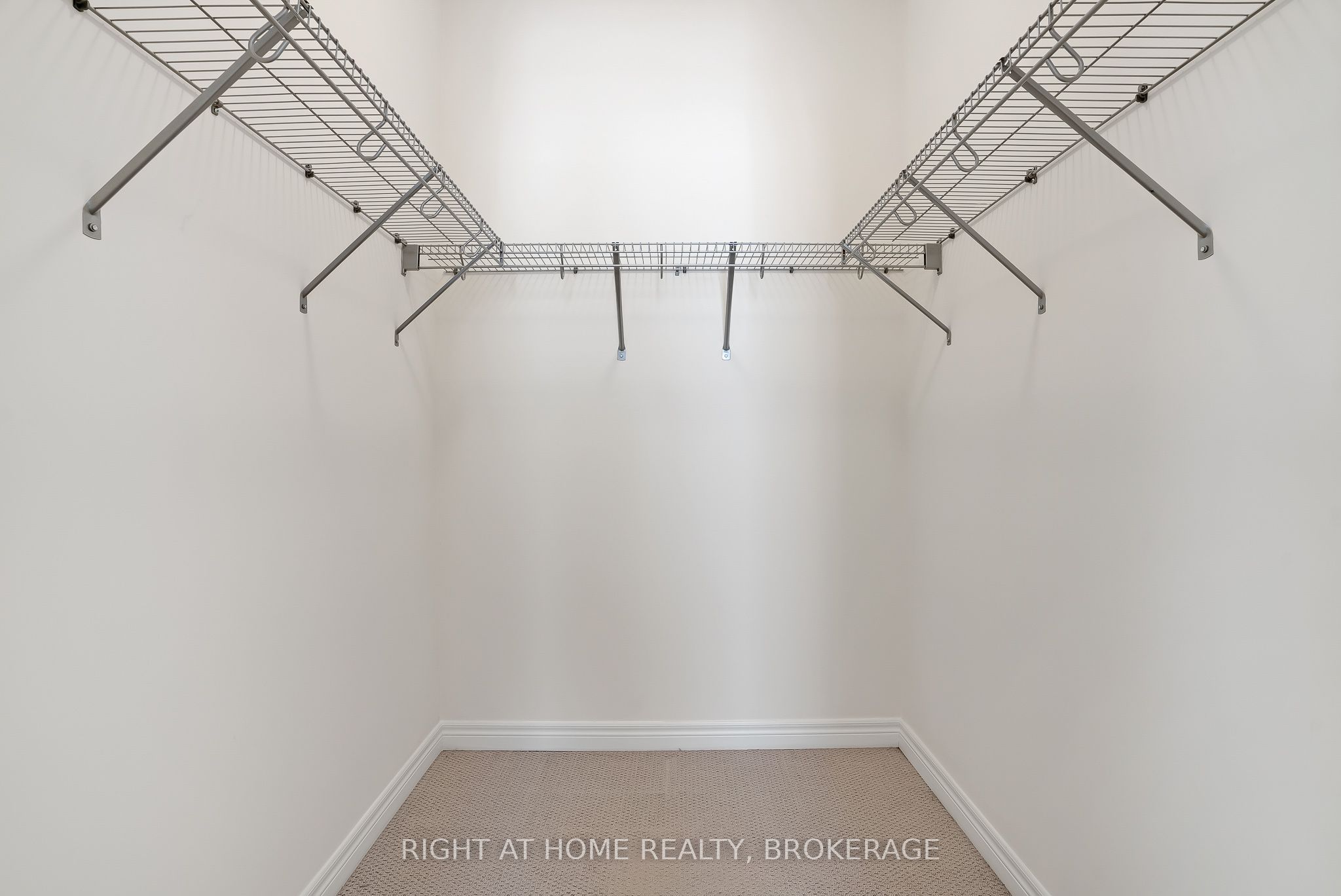 19 Robarts Drive