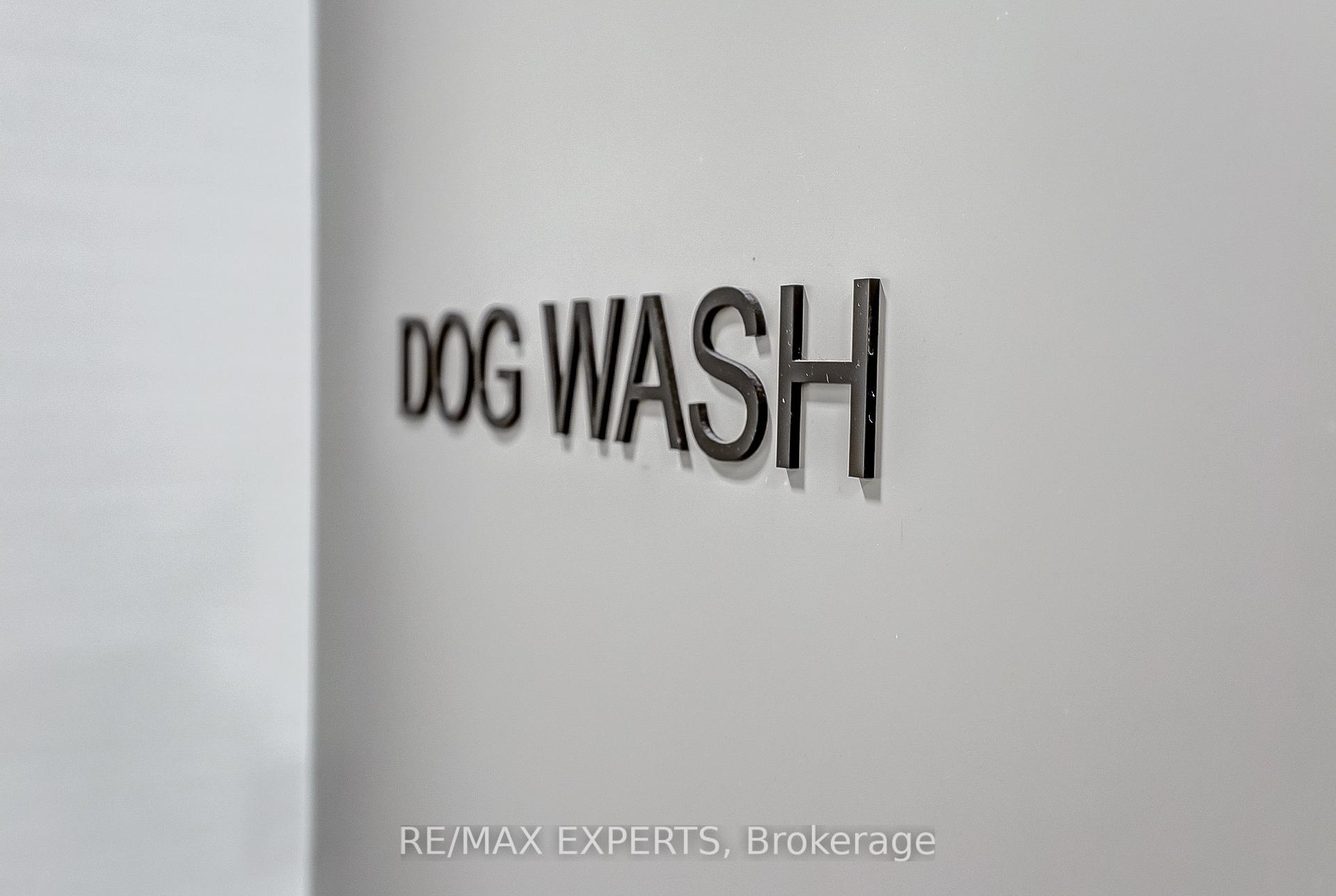 2 Bedrooms Condo at 188 Fairview Mall,  Toronto For sale