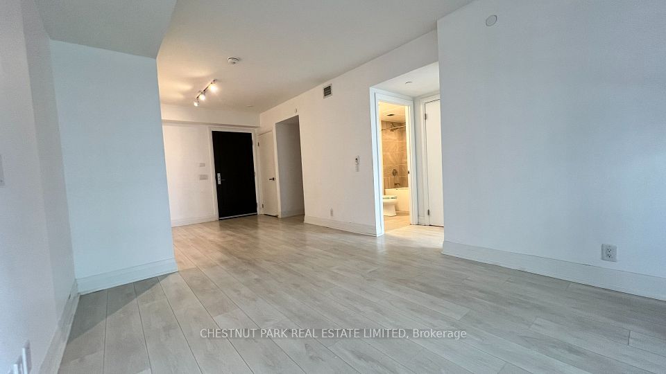 #509 - 33 Frederick Todd Way, Toronto, ON M4G 0C9