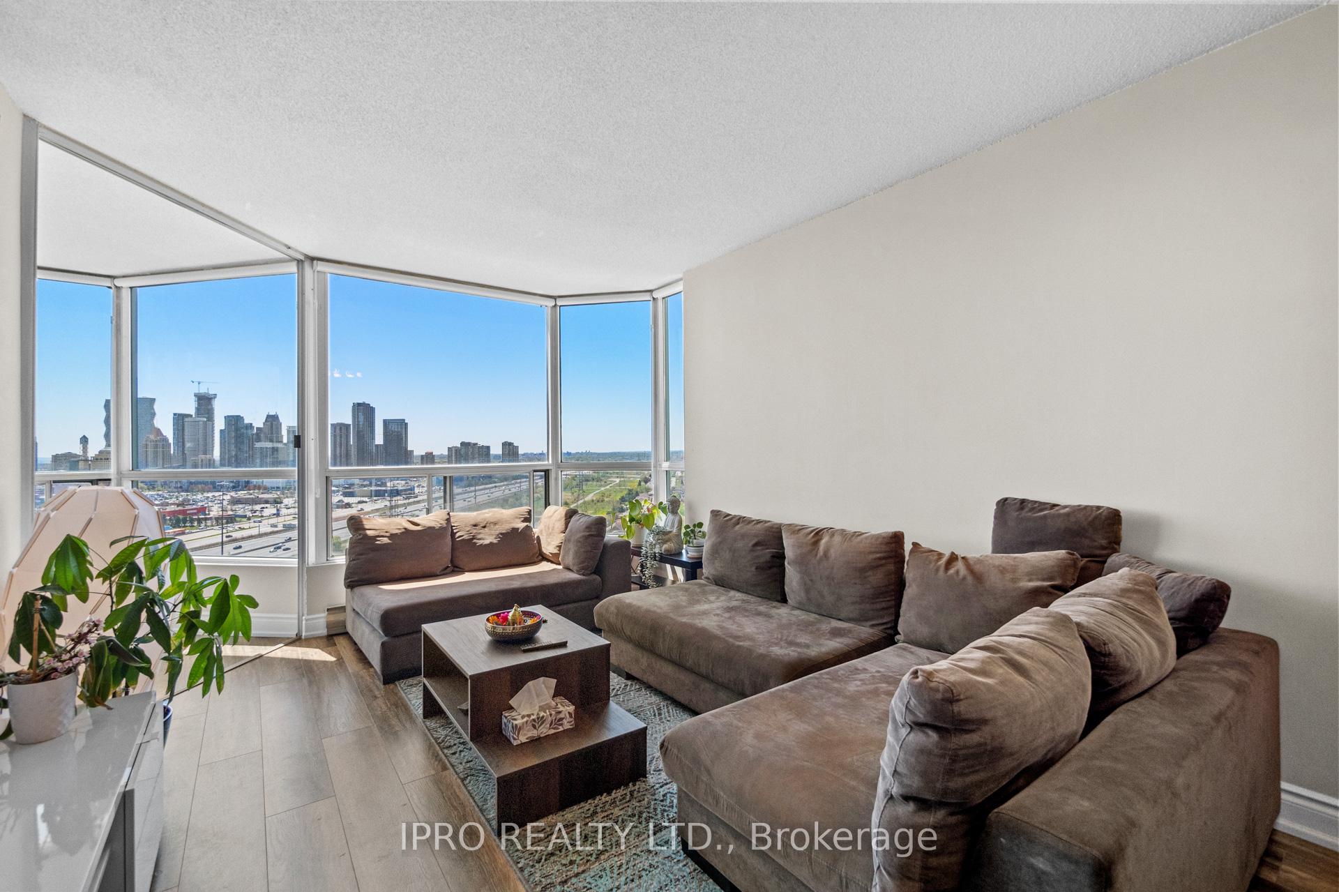 3 Bedrooms Condo at 4460 Tucana, Mississauga For sale