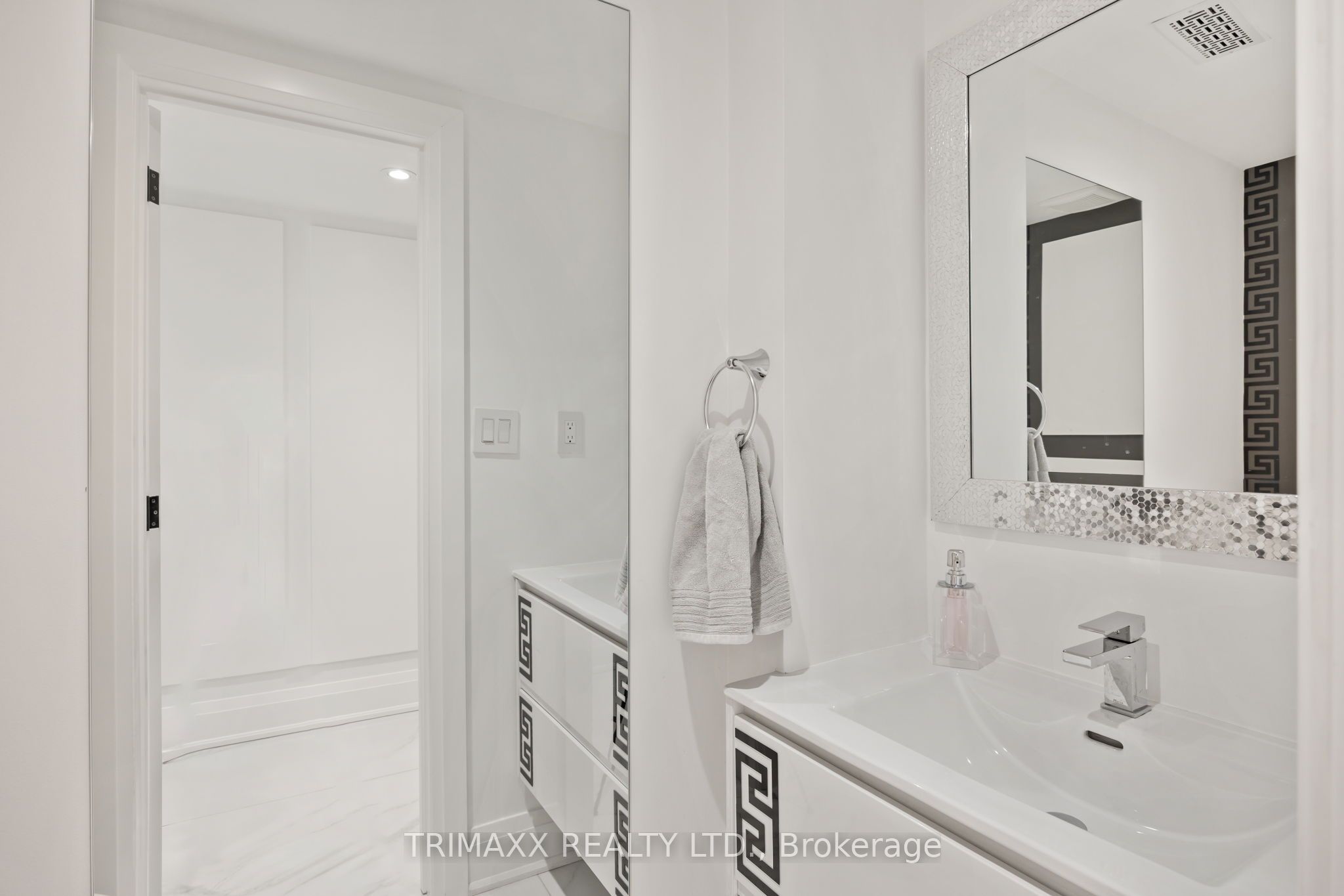 4165 Fieldgate Drive, #42