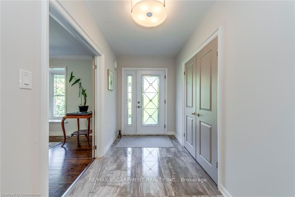 4306 Lakeshore Road