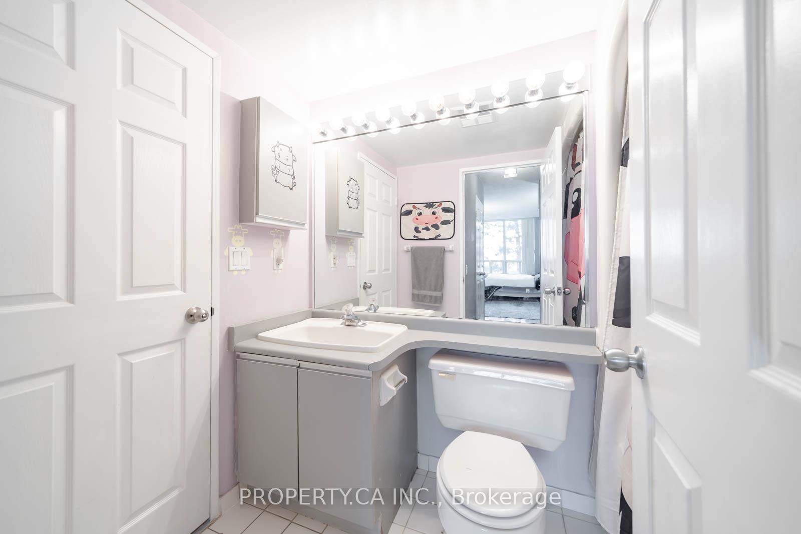 1 Bedroom Condo at 7 Bishop, Toronto For sale