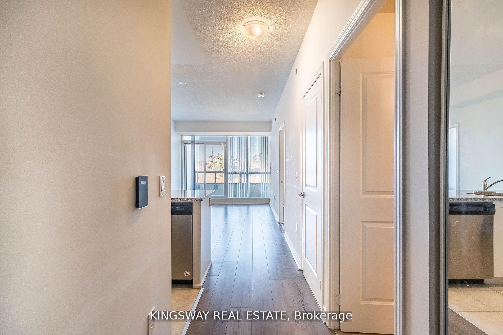 #217 – 349 RATHBURN Road, Mississauga, ON L5B 0G9