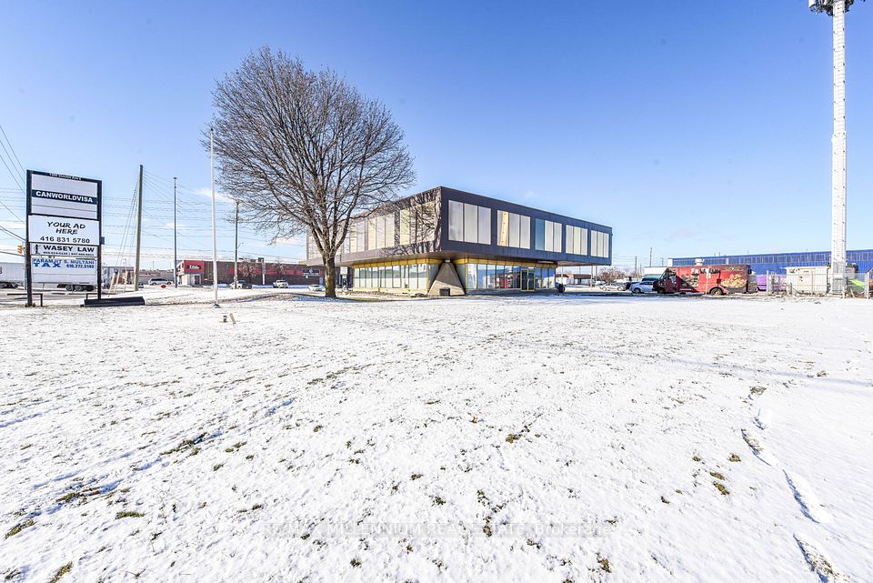 1300 Steeles