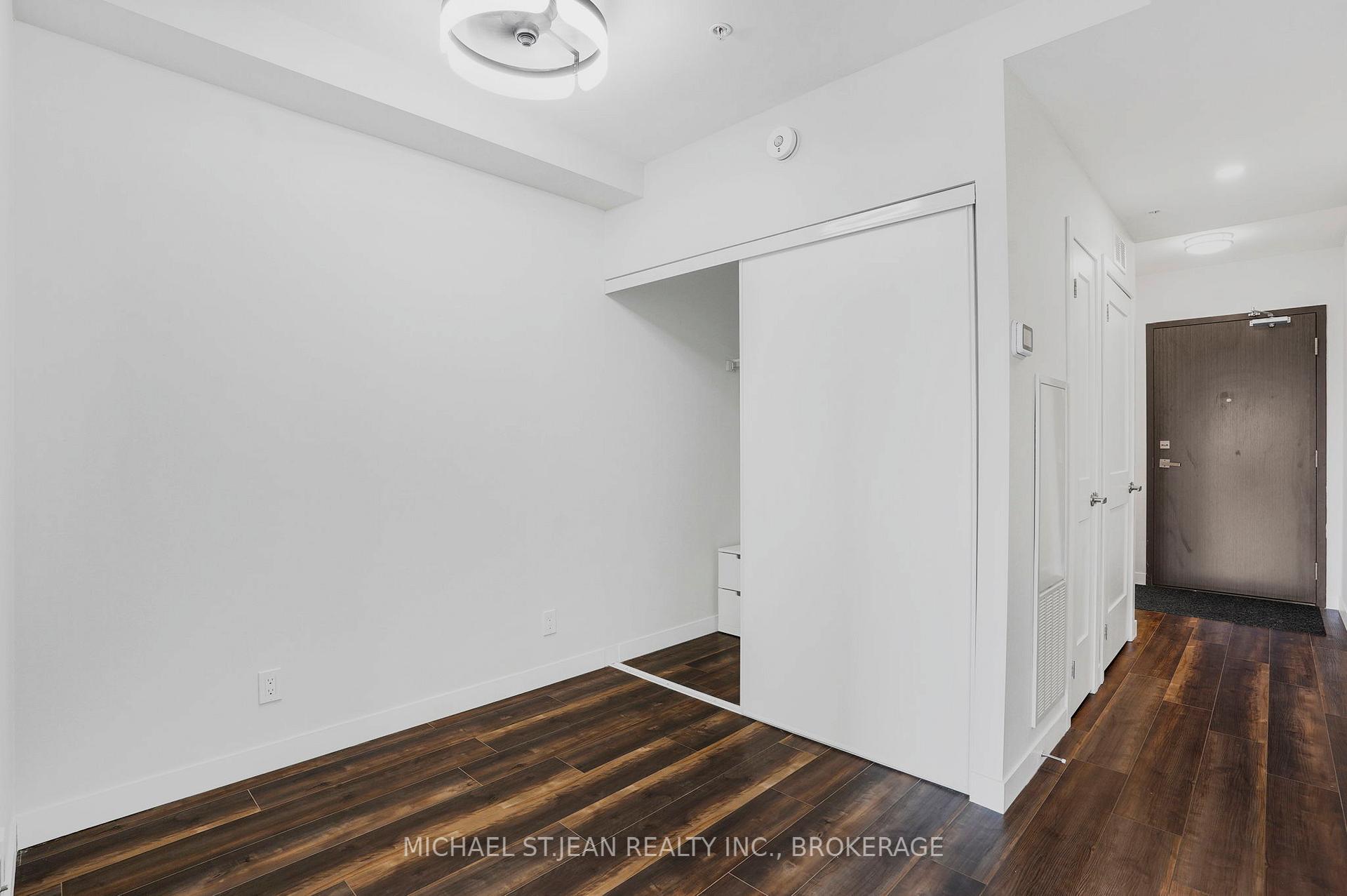 1 Bedroom Condo at 15 Queen,  Hamilton For sale