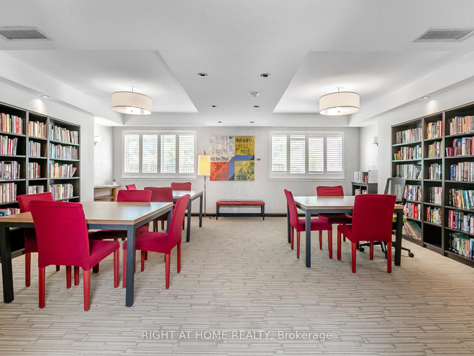 2 Bedrooms Condo at 225 Davenport, Toronto For sale