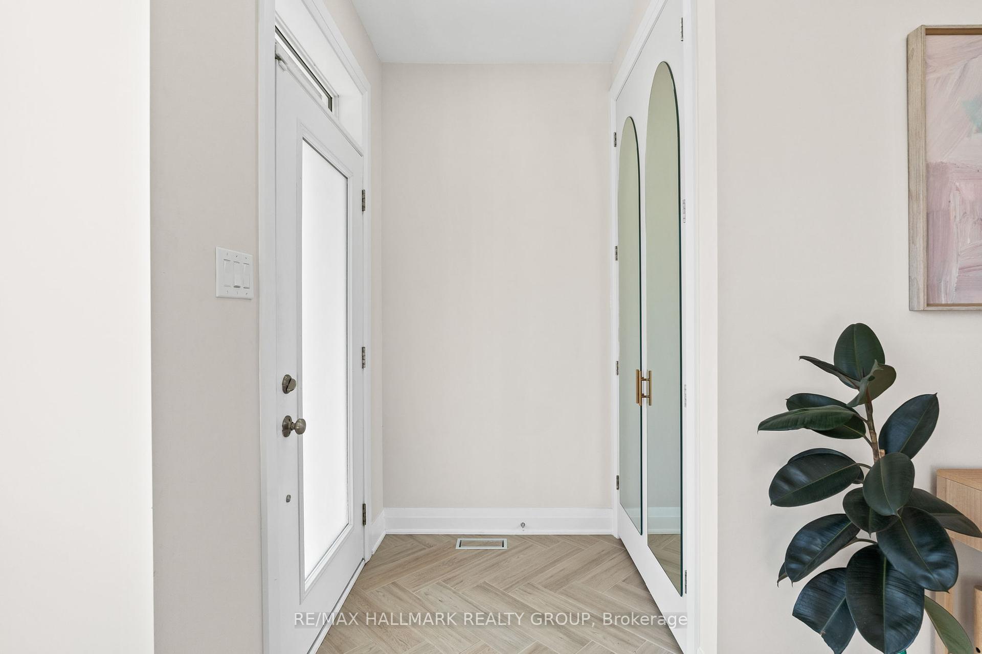 3000 Travertine Way, Barrhaven, ON K2J 6W5