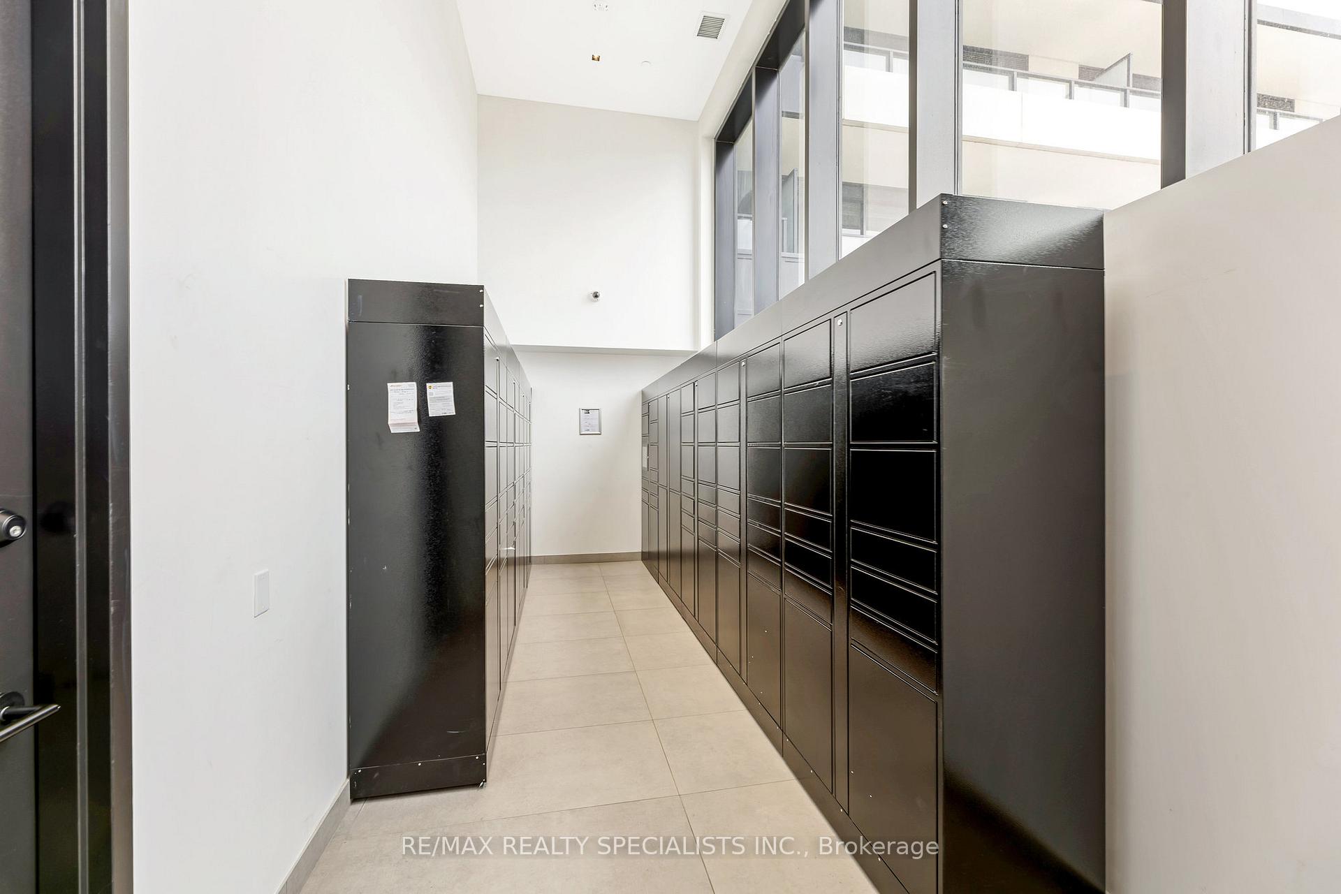 1 Bedroom Condo at 3228 William Coltson, Oakville For sale