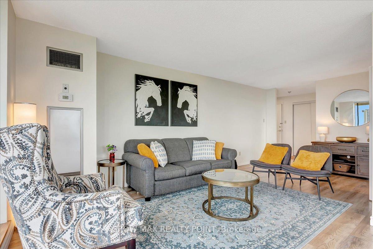 2 Bedrooms Condo at 410 Mclevin, Toronto For sale