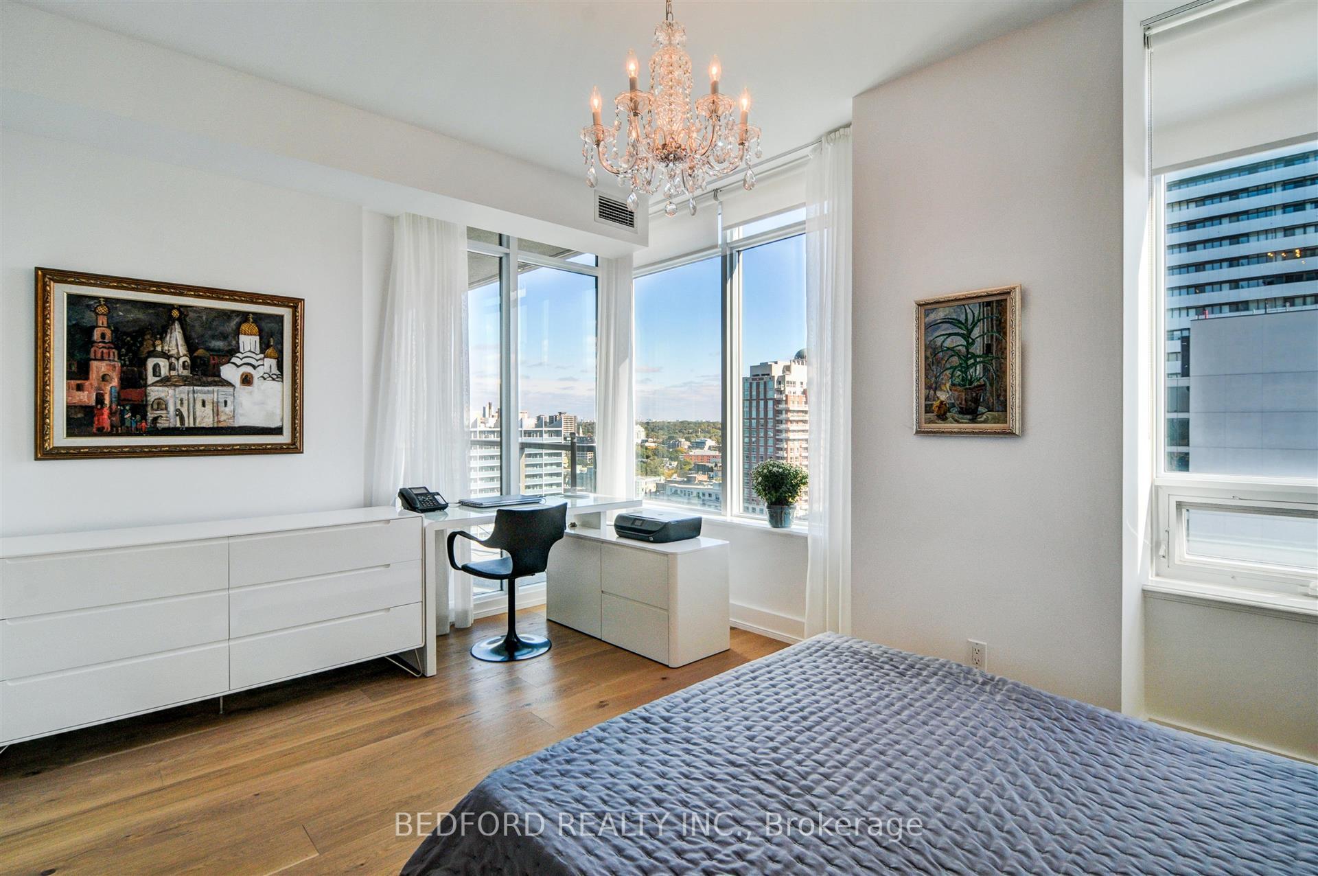 3 Bedrooms Condo at 1 Bedford,  Toronto For sale