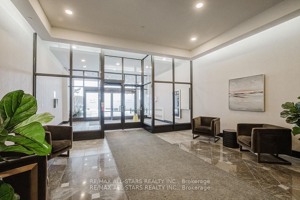 #303 - 1 Leaside Park Drive, Toronto, ON M4H 1R1