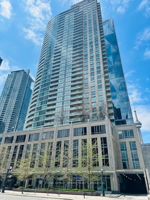 18 Yonge Street
