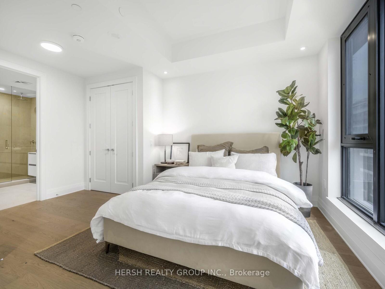 2 Bedrooms Condo at 2 Forest Hill, Toronto For sale