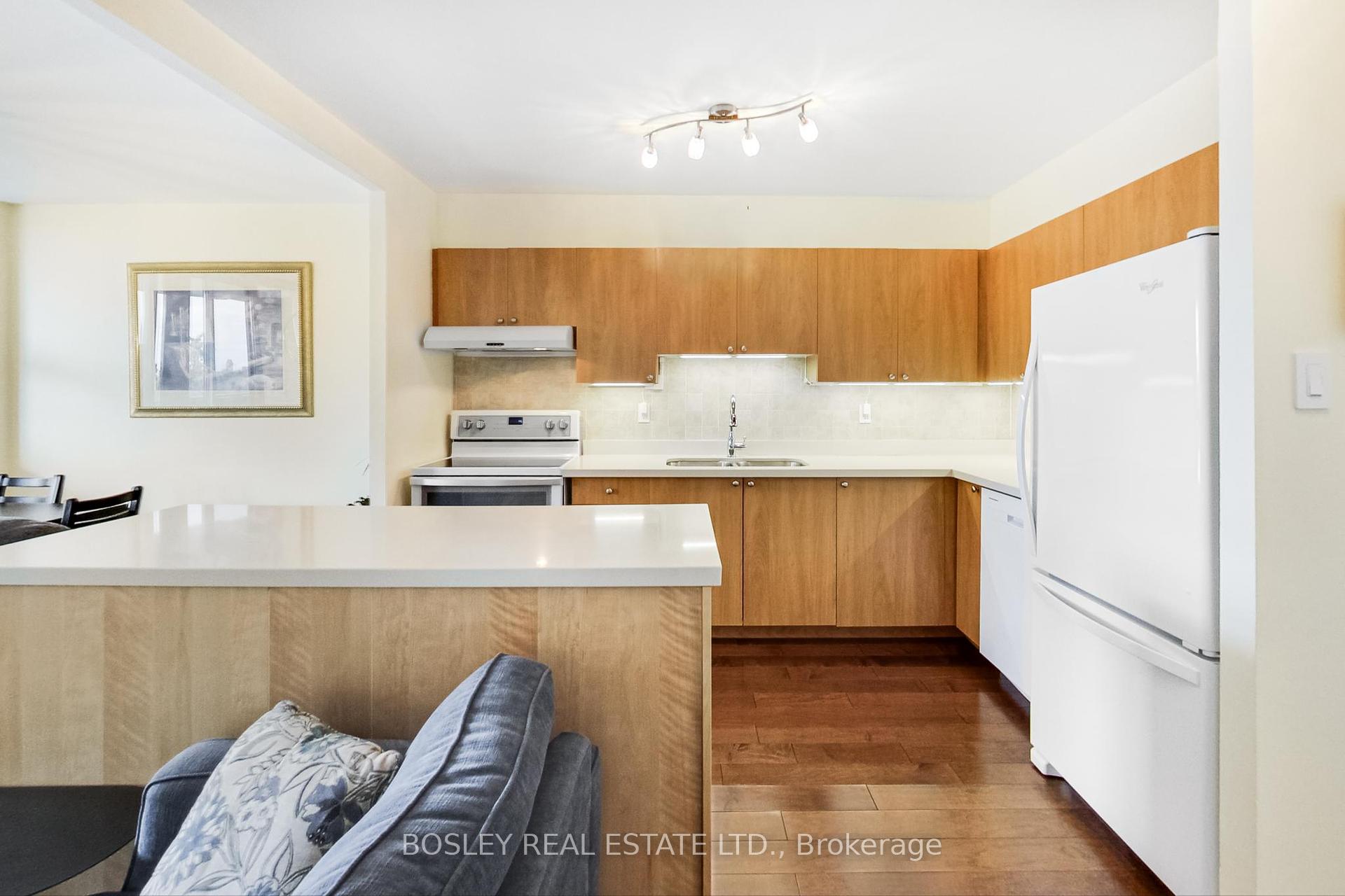 2 Bedrooms Condo at 3501 Glen Erin,  Mississauga For sale