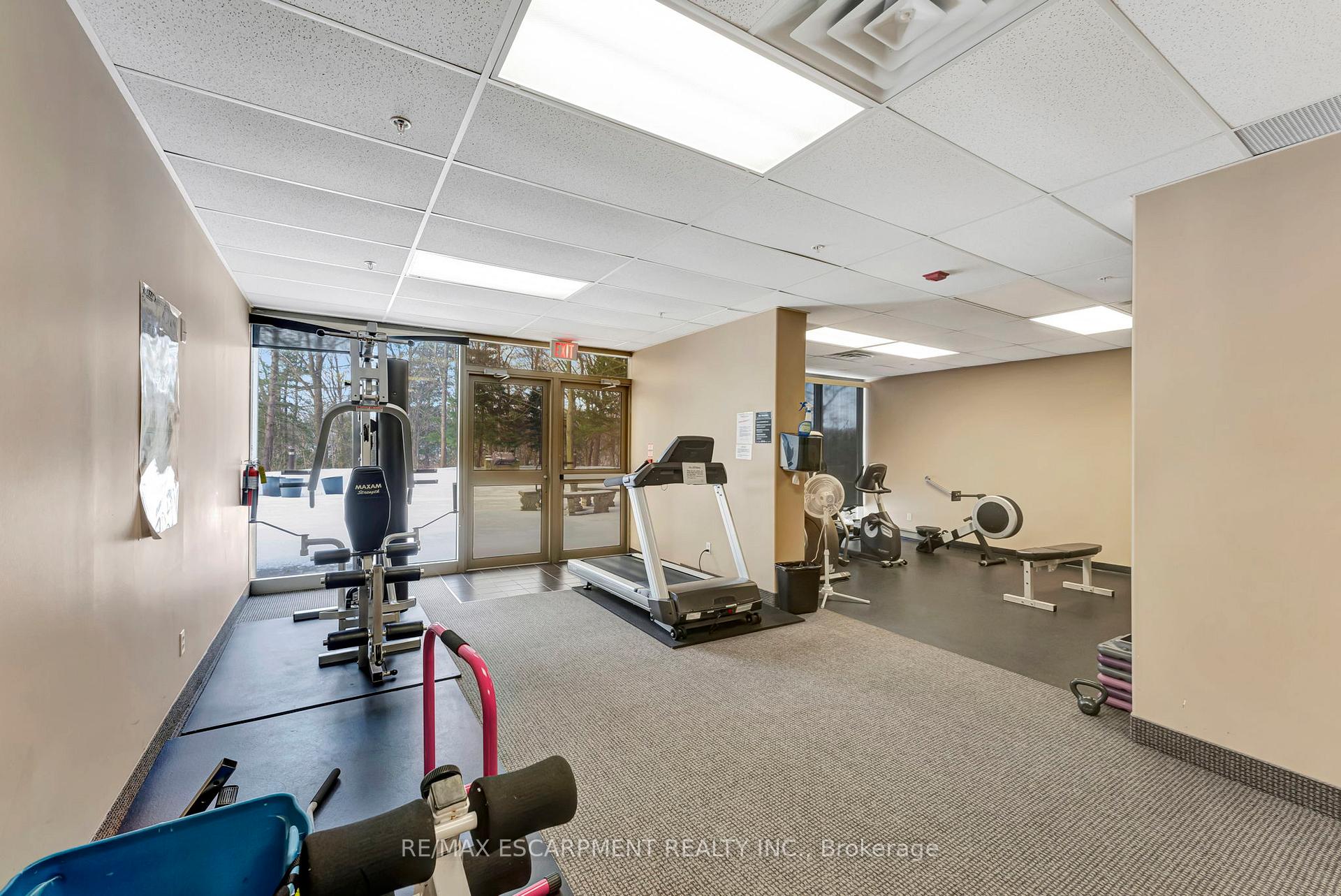 2 Bedrooms Condo at 1770 Main,  Hamilton For sale