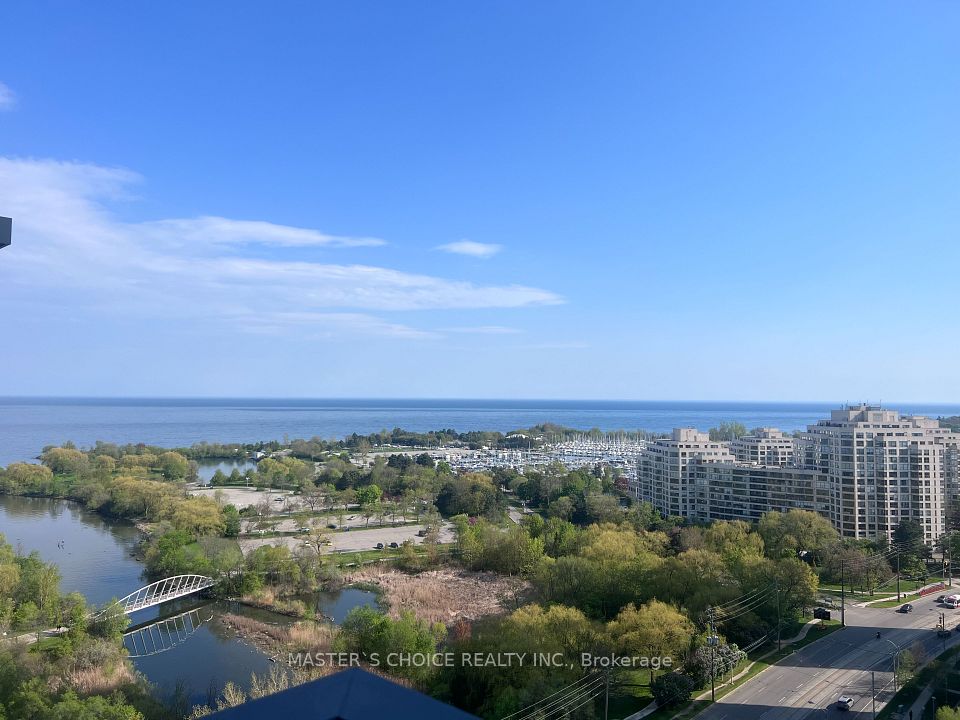 2200 Lake Shore