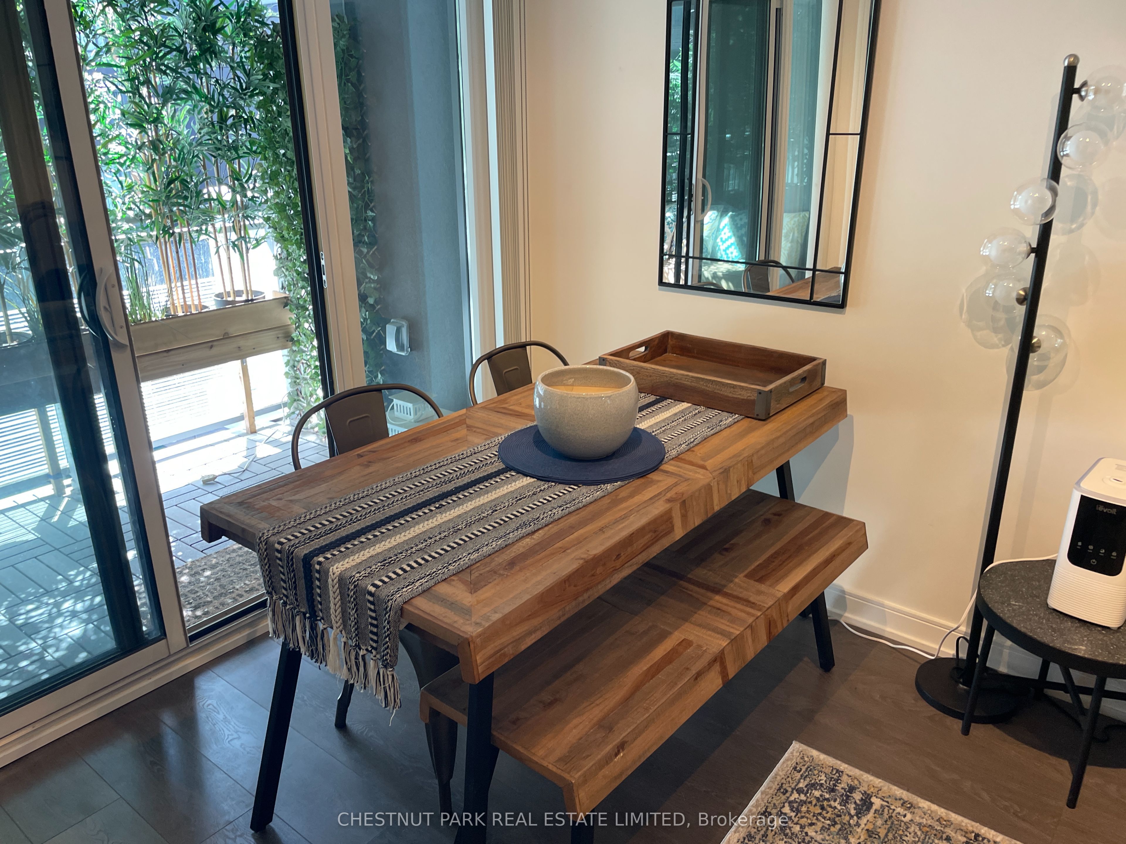 525 Adelaide Street W, #701
